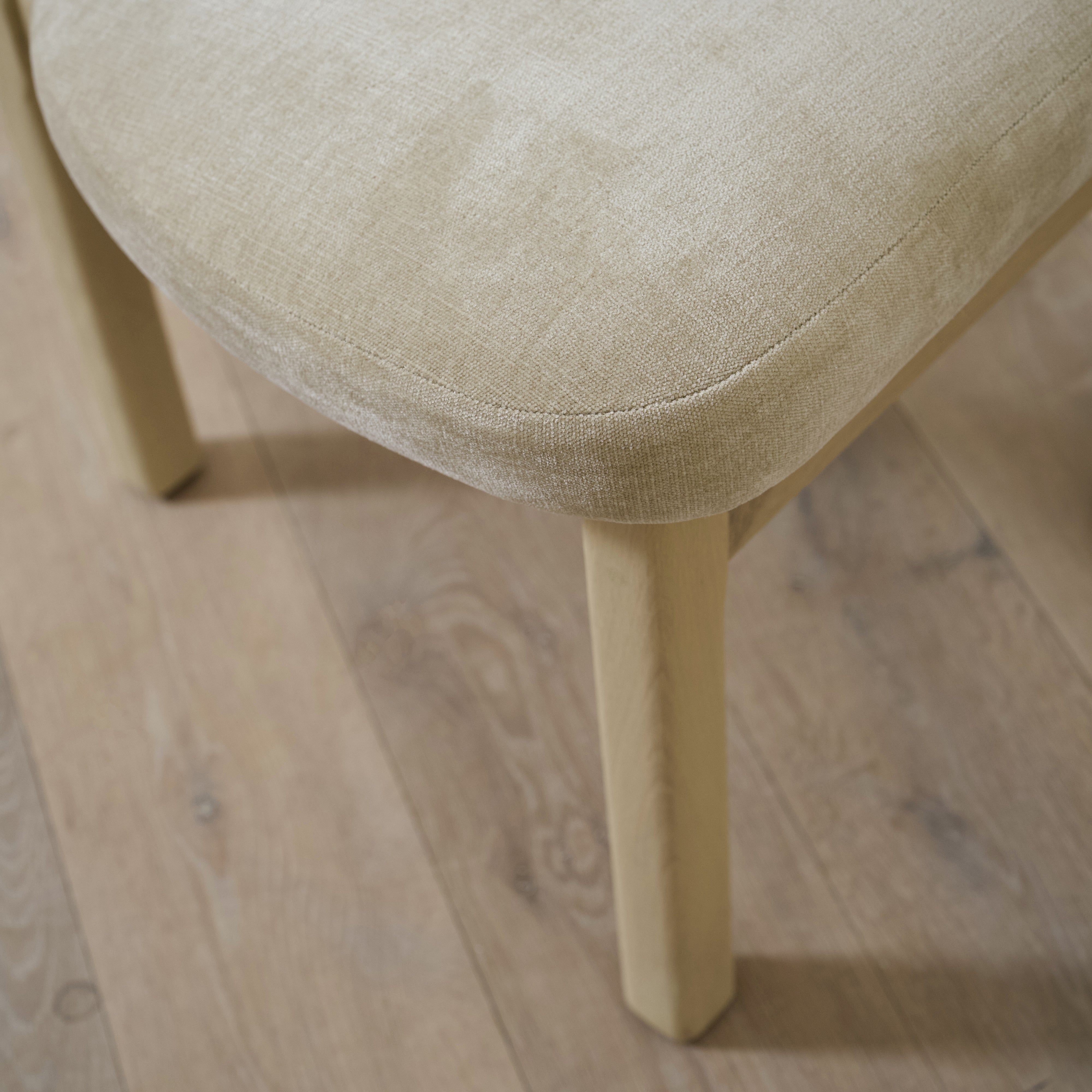 As Shown: Peak Taupe back, Canyon Sand seat, Mint White Natural