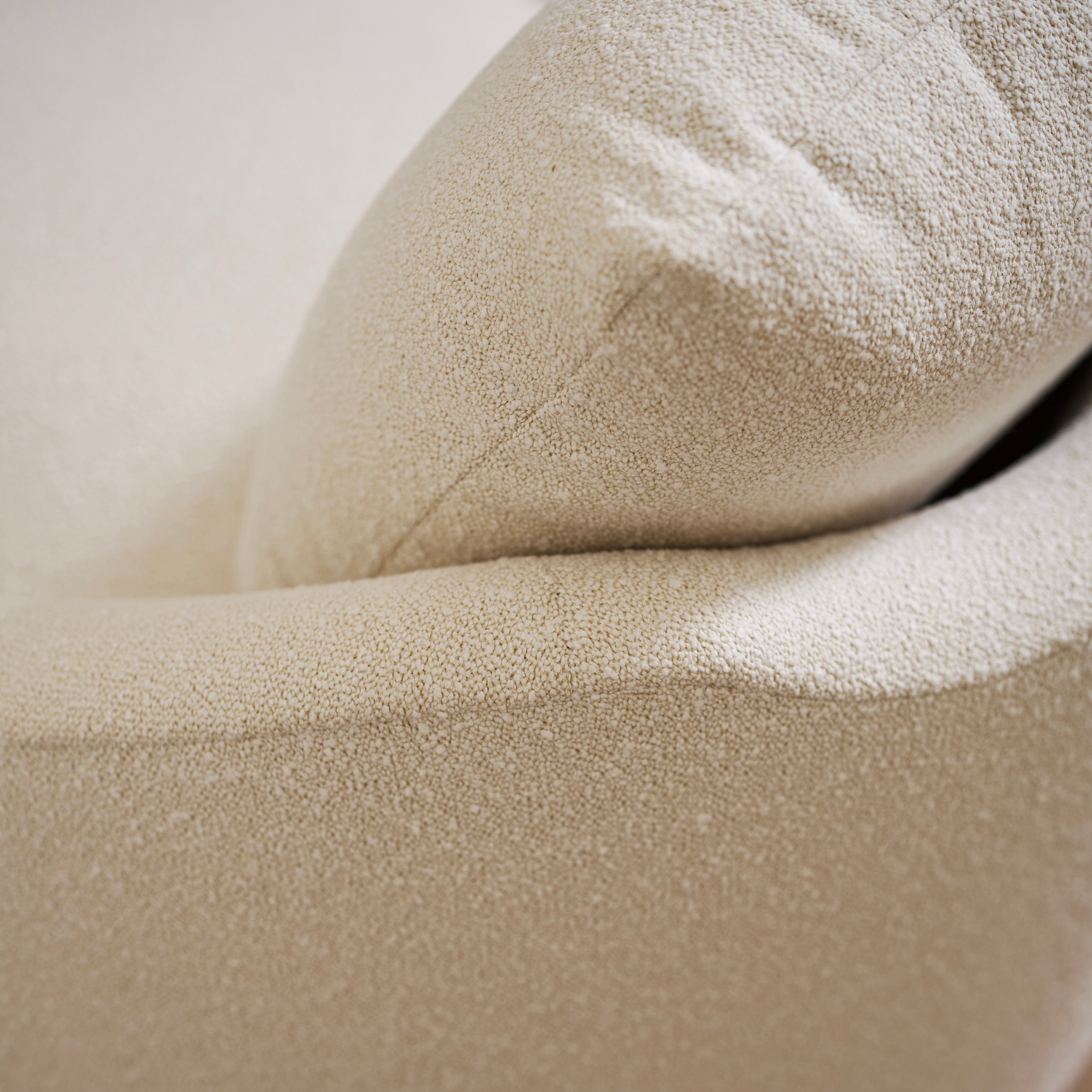 As Shown in Marsh Cream