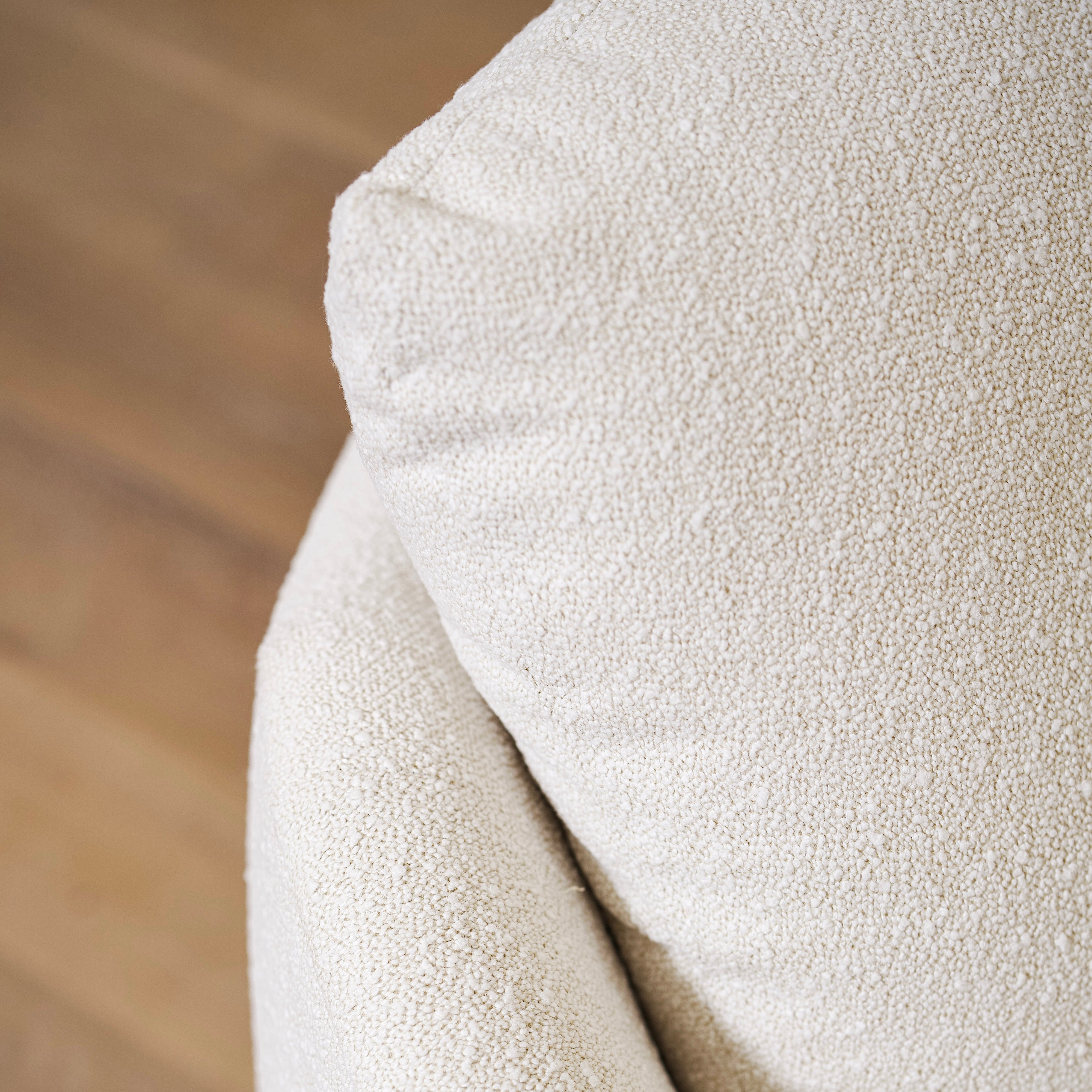 As Shown in Marsh Cream