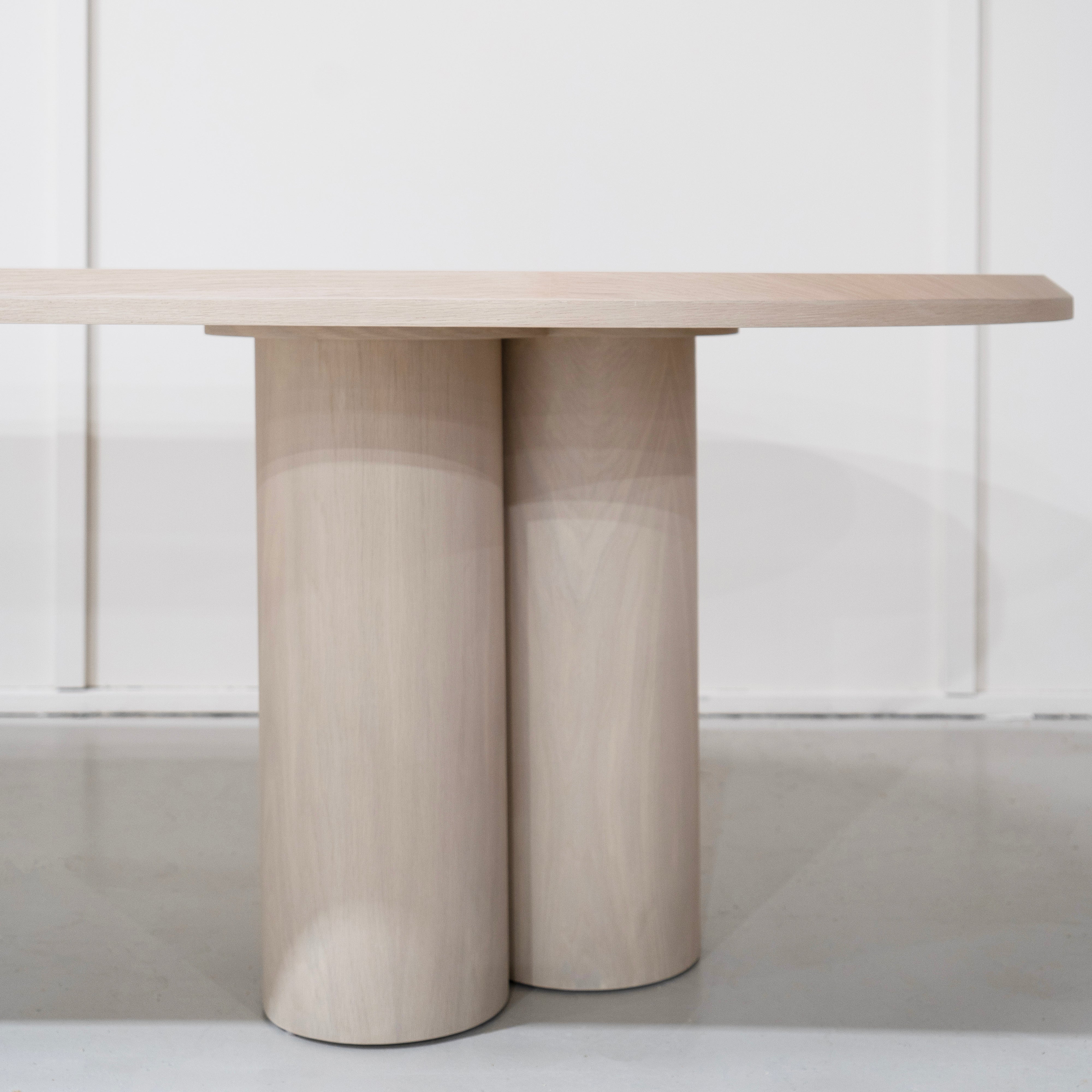 As Shown: in Mint White Super White, bevelled edge.