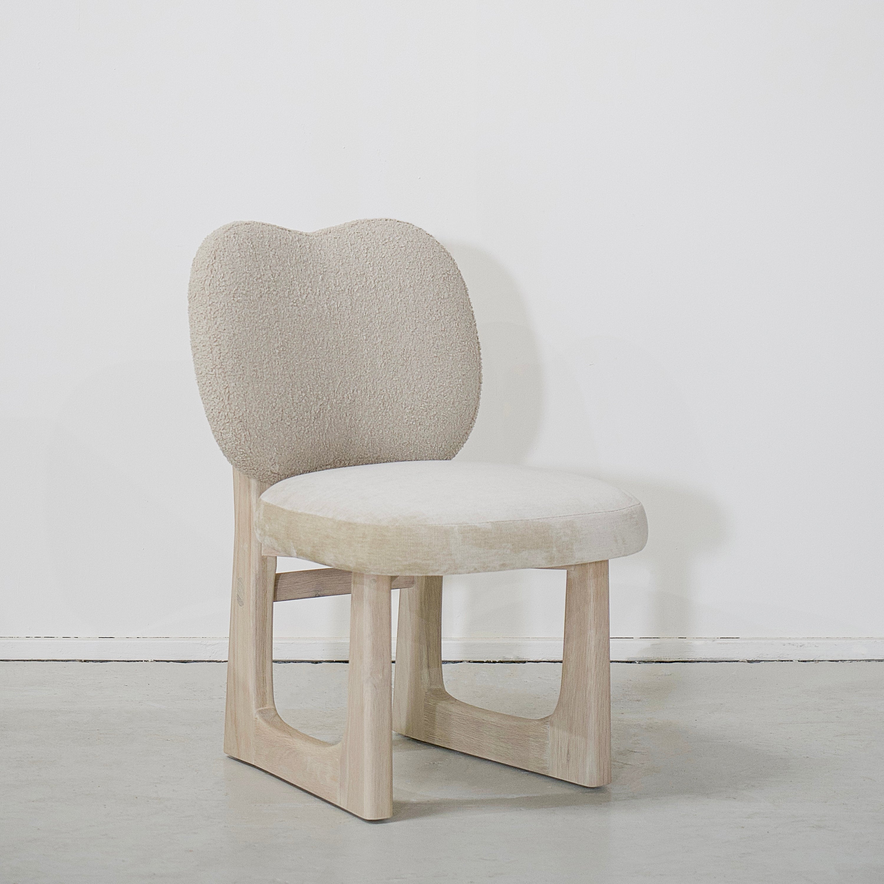 As Shown: Peak Taupe back, Canyon Sand seat, Mint White Natural