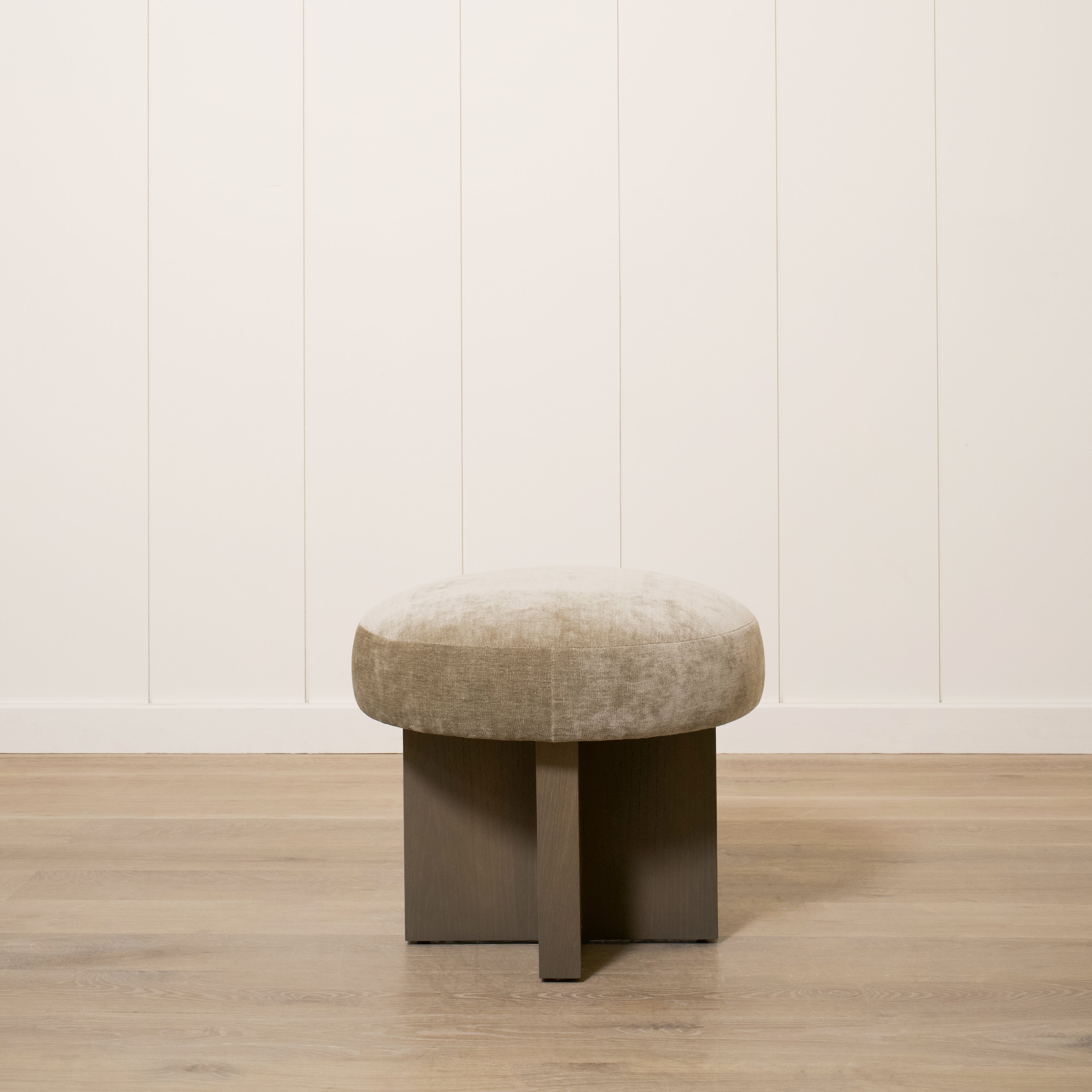 As Shown: 21"Dia x 19"H | Fabric: Canyon Chestnut | Material: Solid & Engineered Oak | Finish: Chestnut