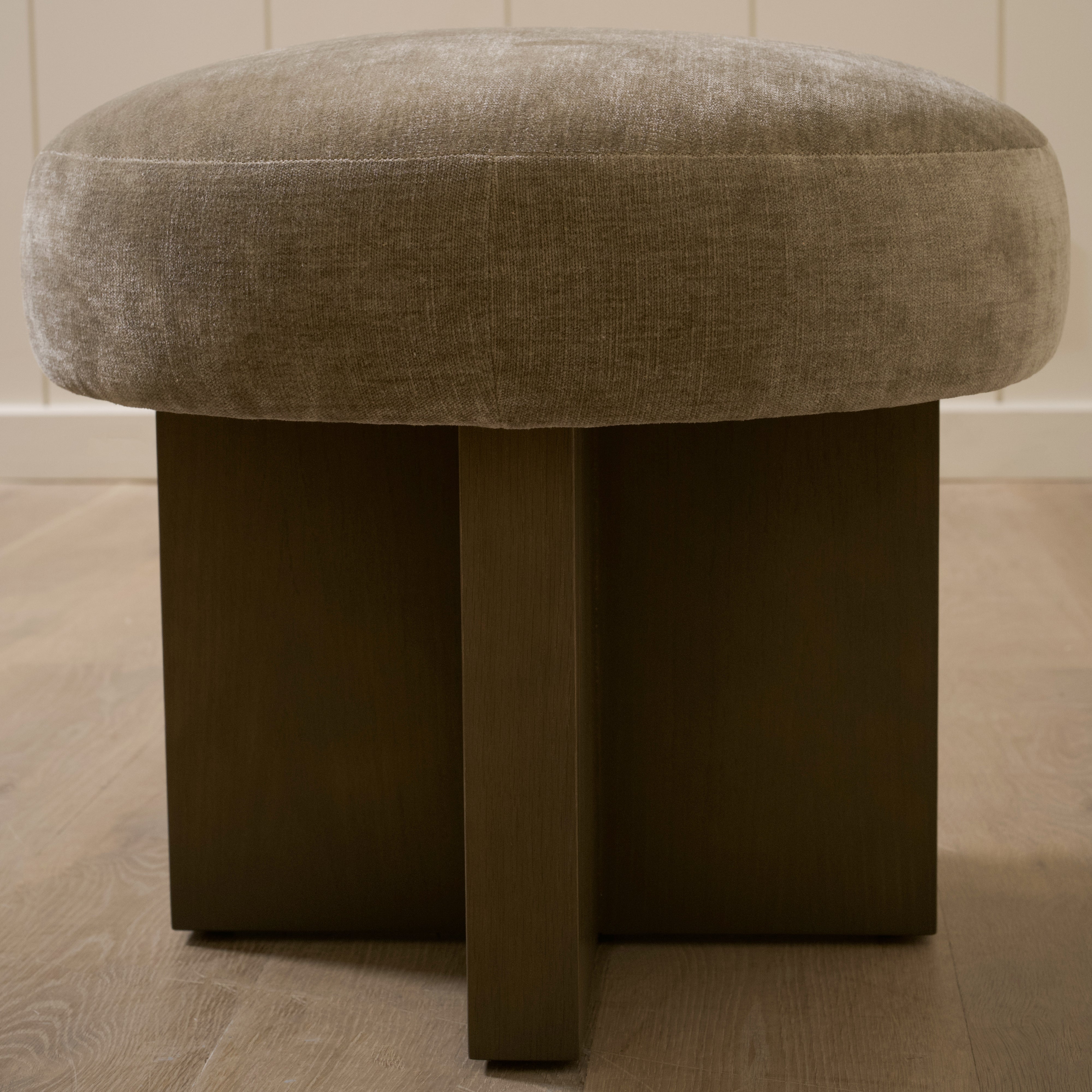 As Shown: 21"Dia x 19"H | Fabric: Canyon Chestnut | Material: Solid & Engineered Oak | Finish: Chestnut