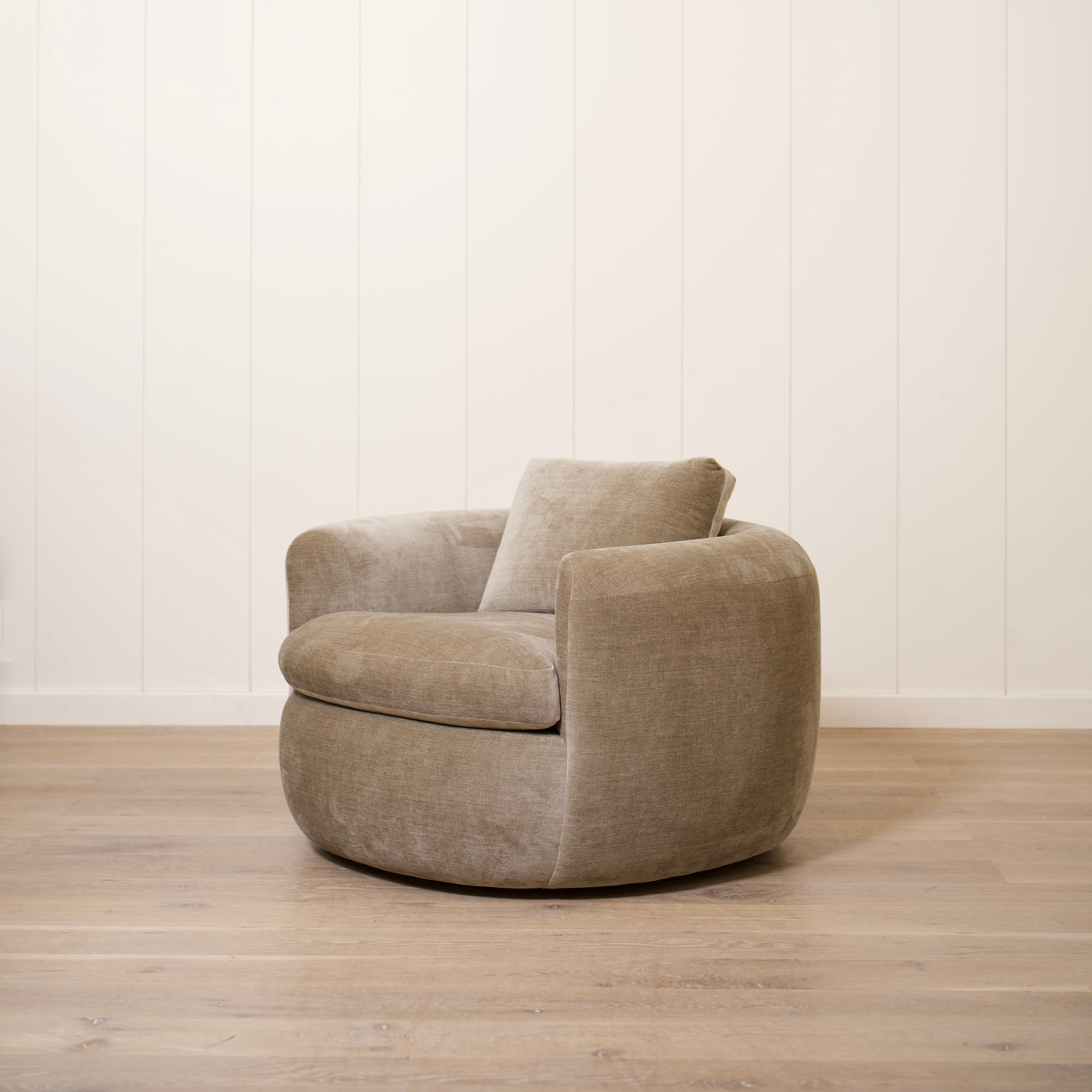 As Shown in Canyon Chestnut