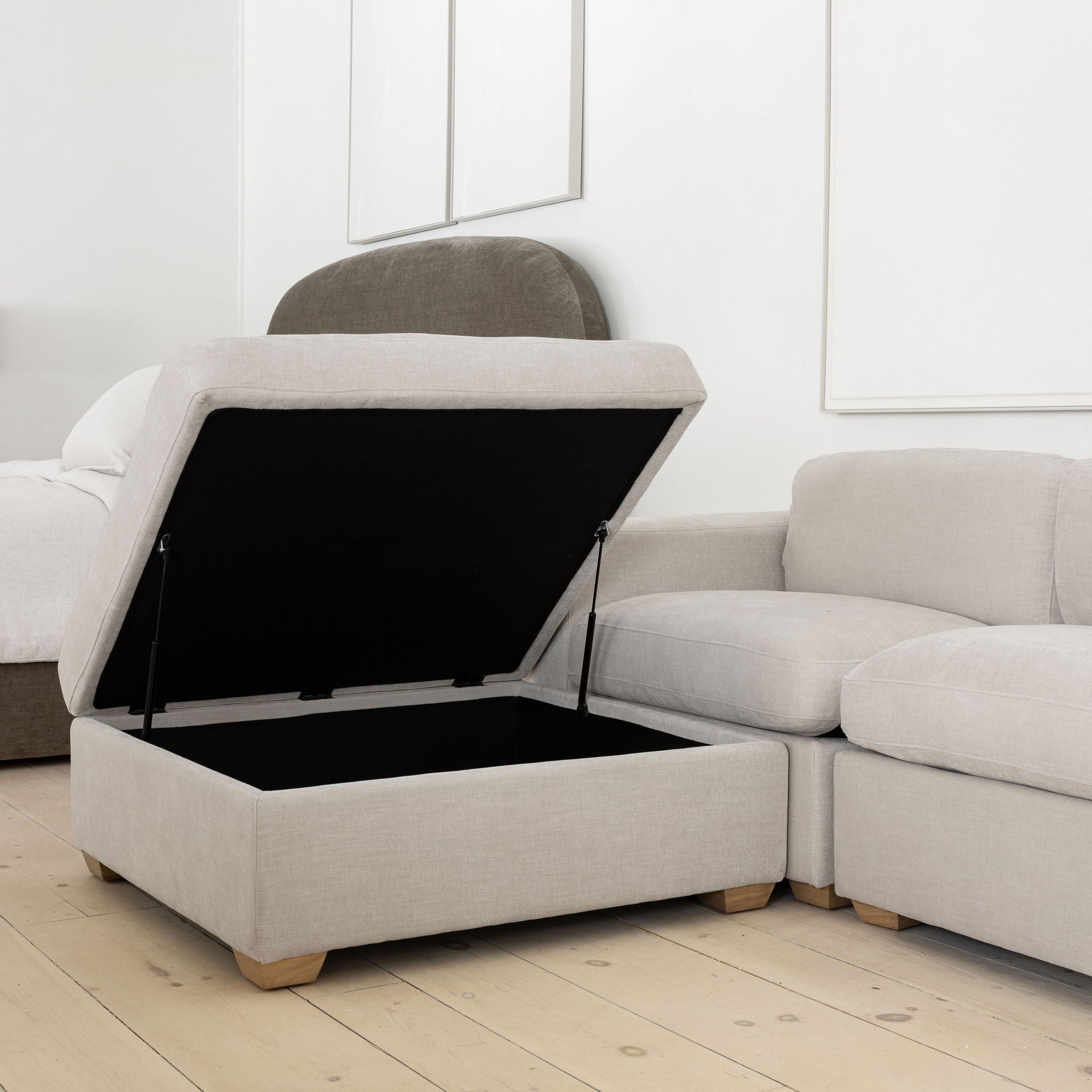 Upholstered Suni 5 Piece Sectional including Ottoman with Storage in Canyon Beige Performance Fabric and Honey Feet