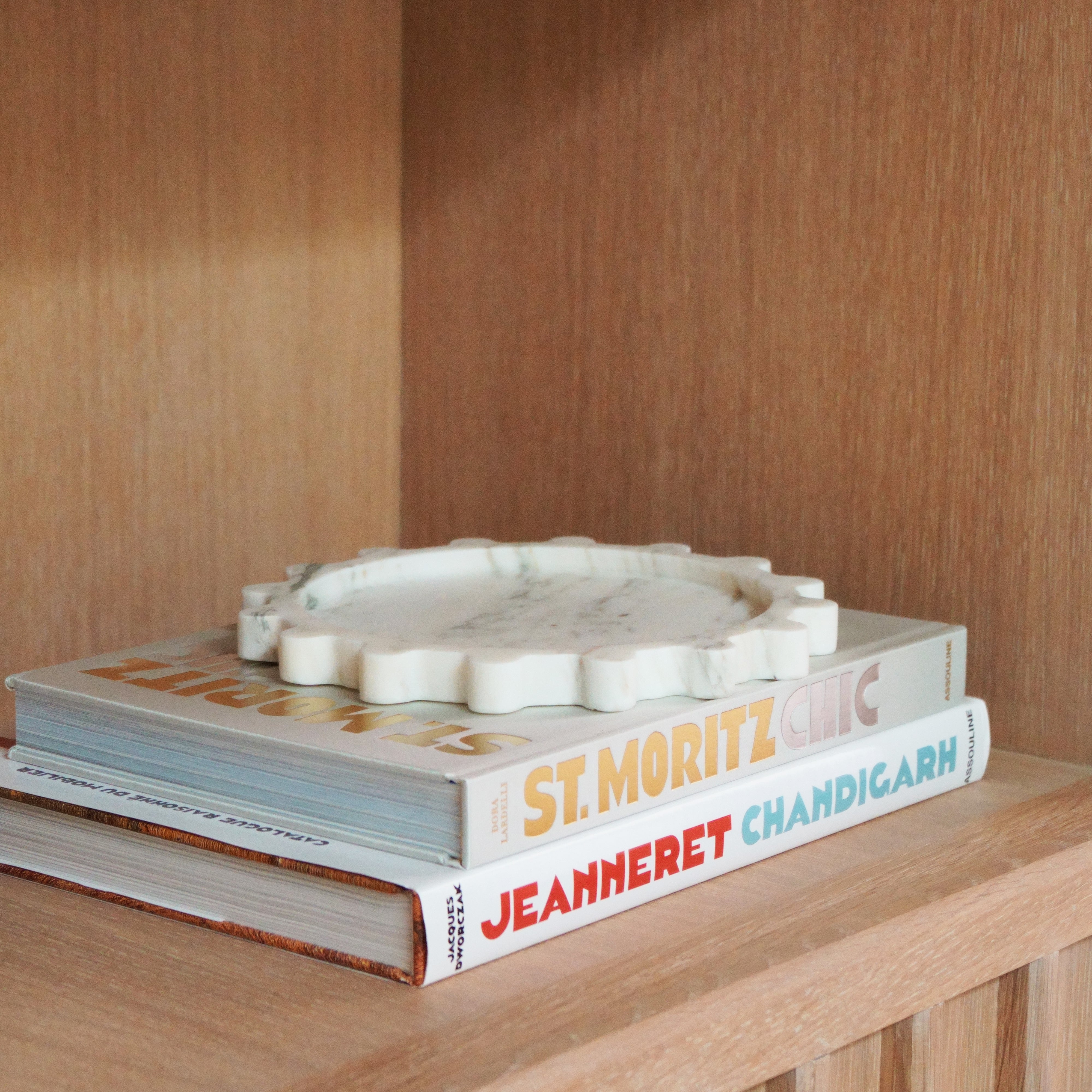 As Shown in Small, Oriental Calcatta White