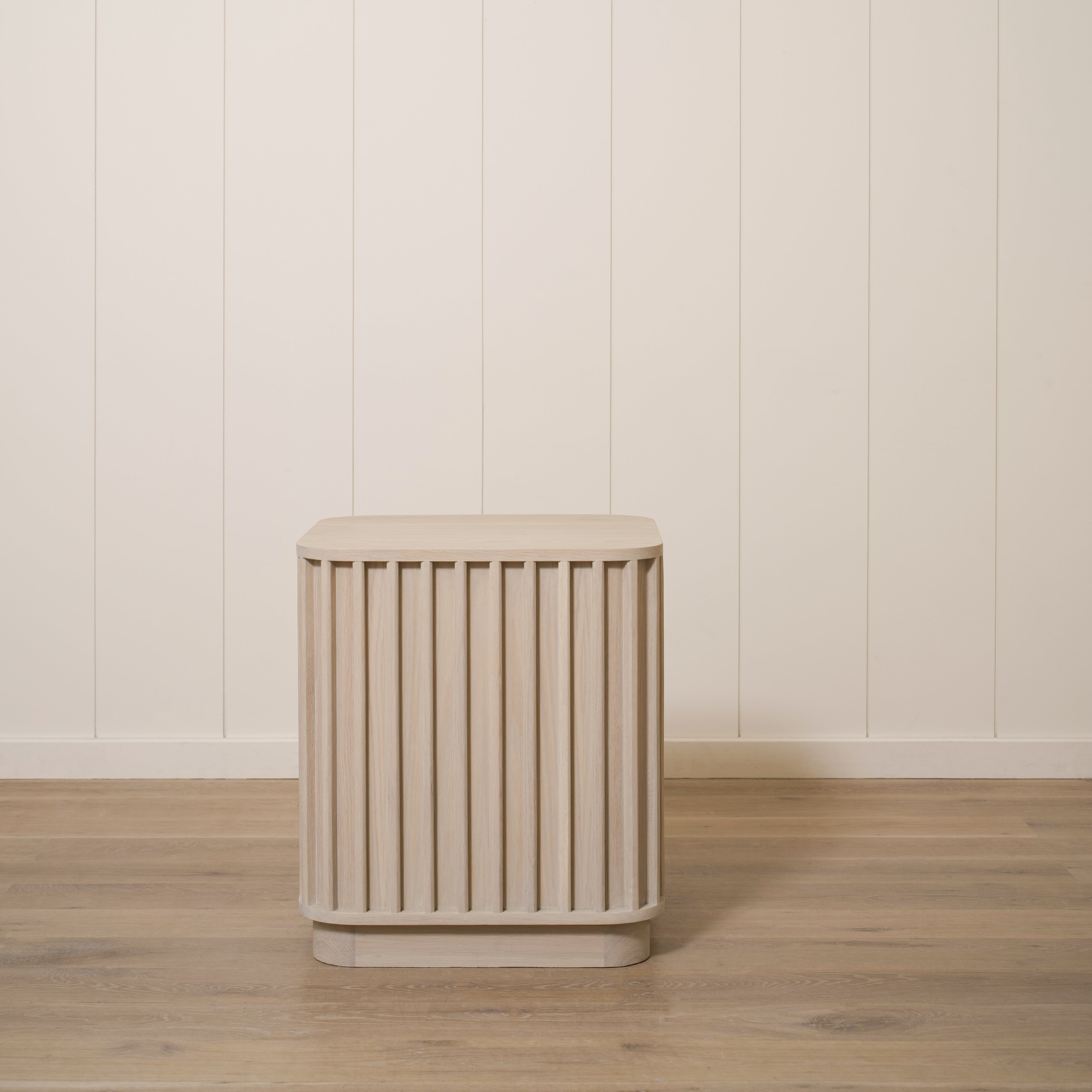 As Shown: 24"L X 22"D X 27"H | Material: Solid Oak | Finish: Shell