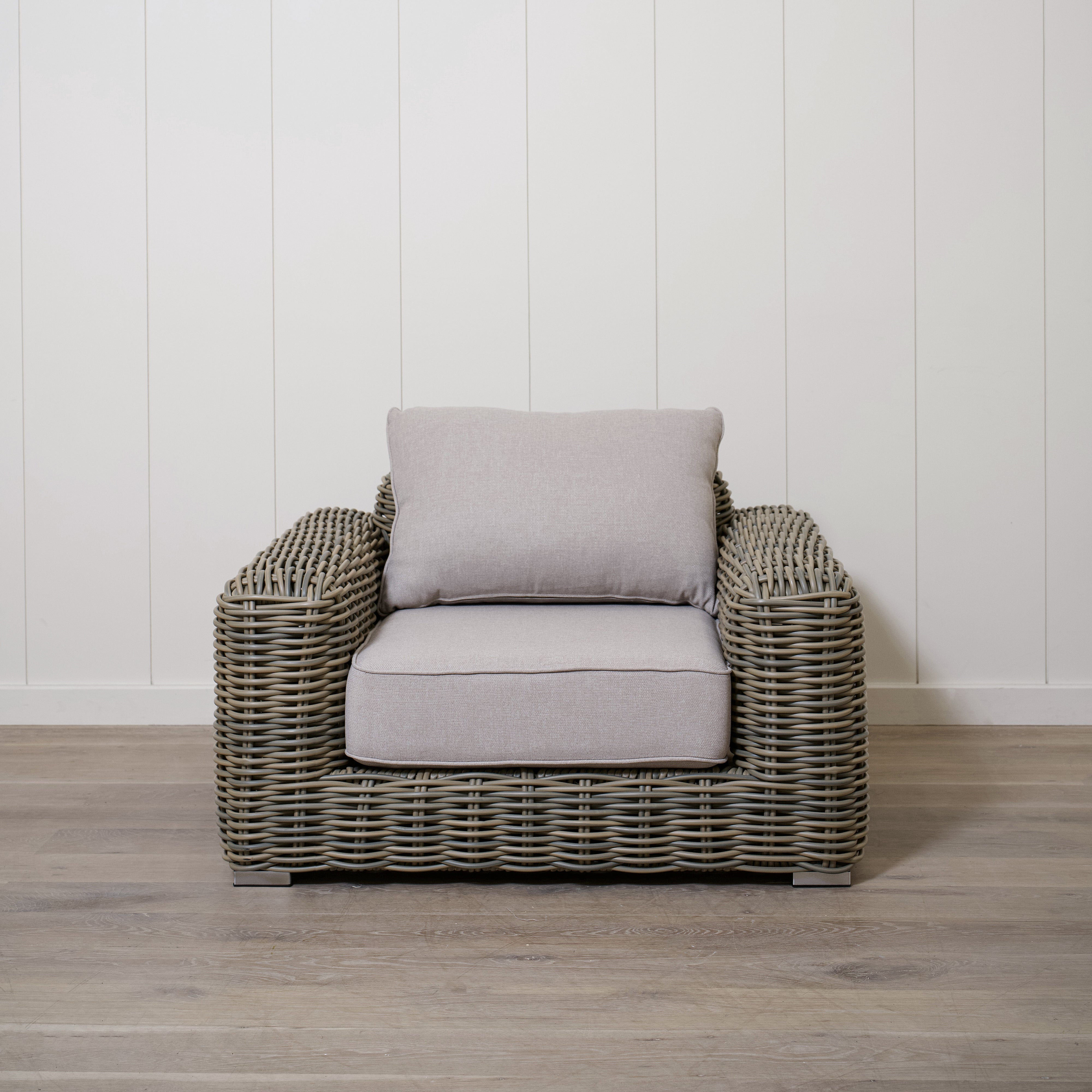 As Shown
Flax, Aluminum/Wicker