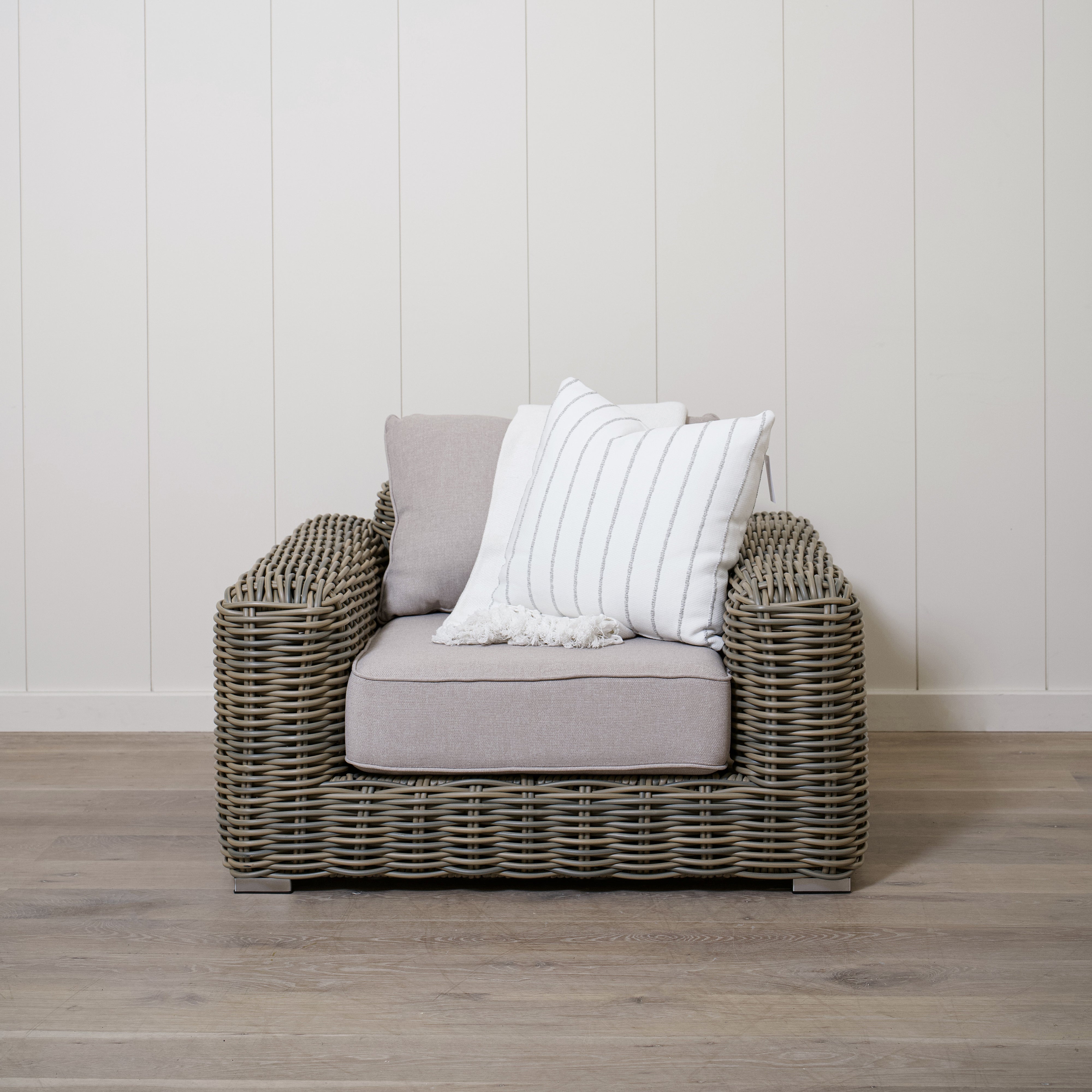 As Shown
Flax, Aluminum/Wicker