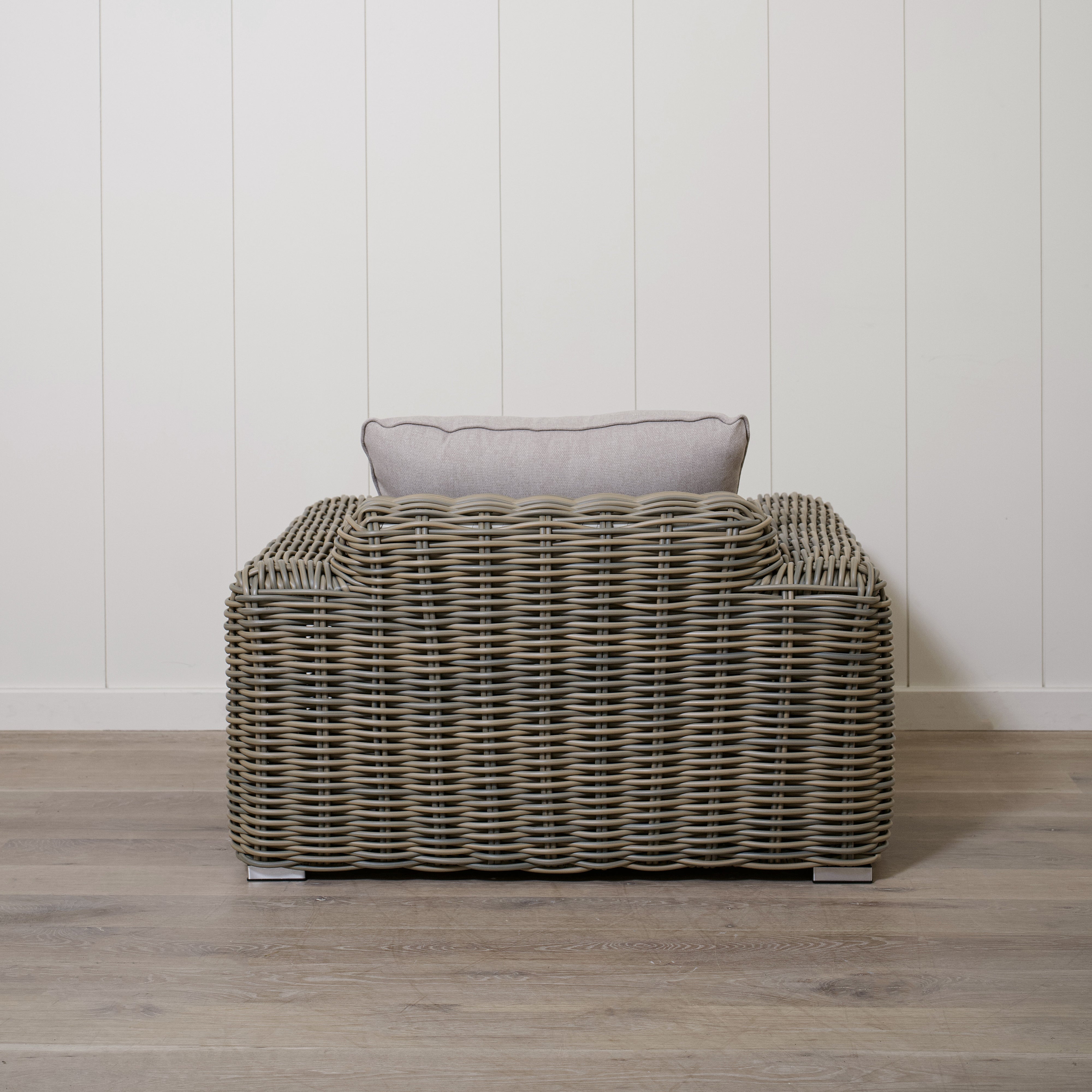 As Shown
Flax, Aluminum/Wicker