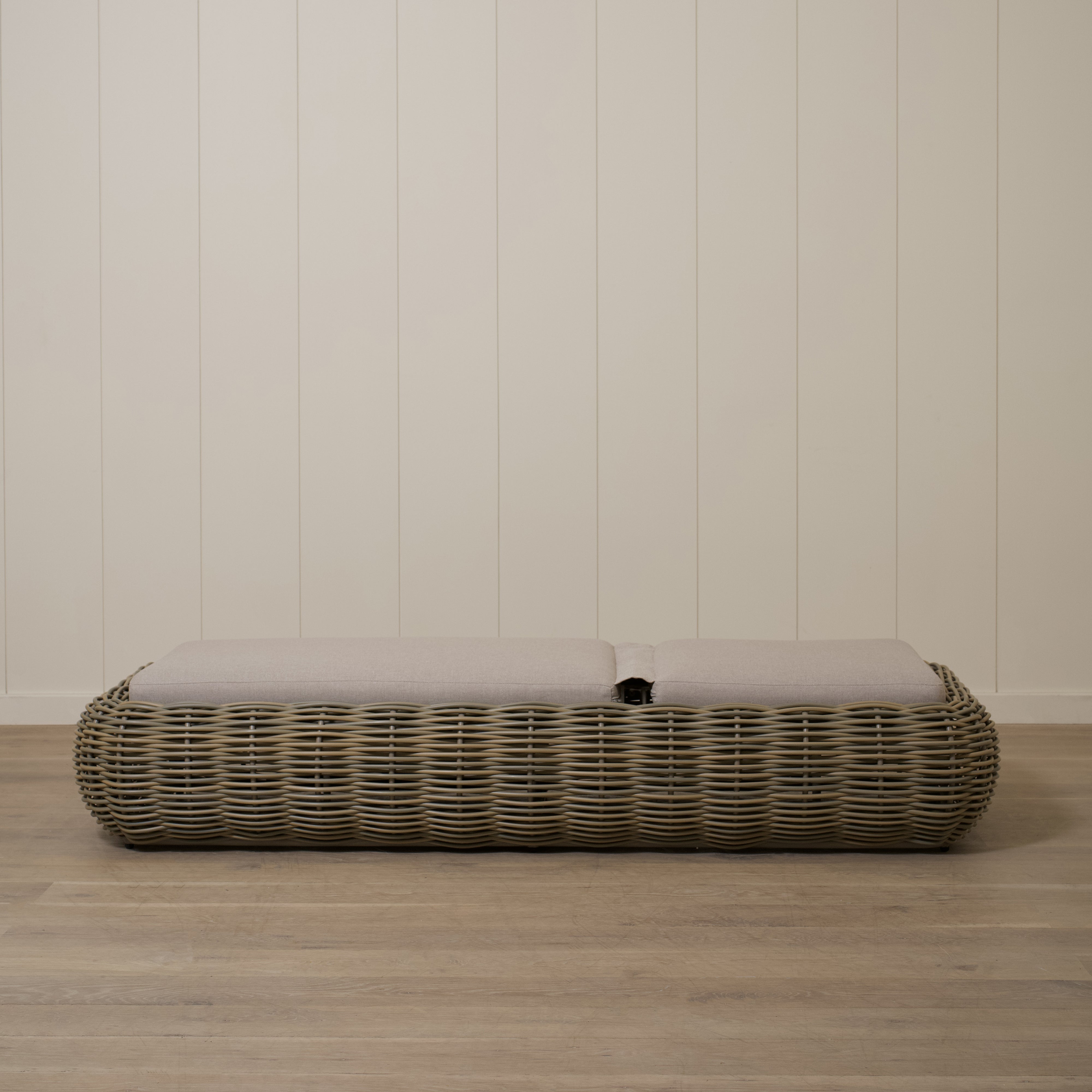 As Shown
Flax, Aluminum/Wicker