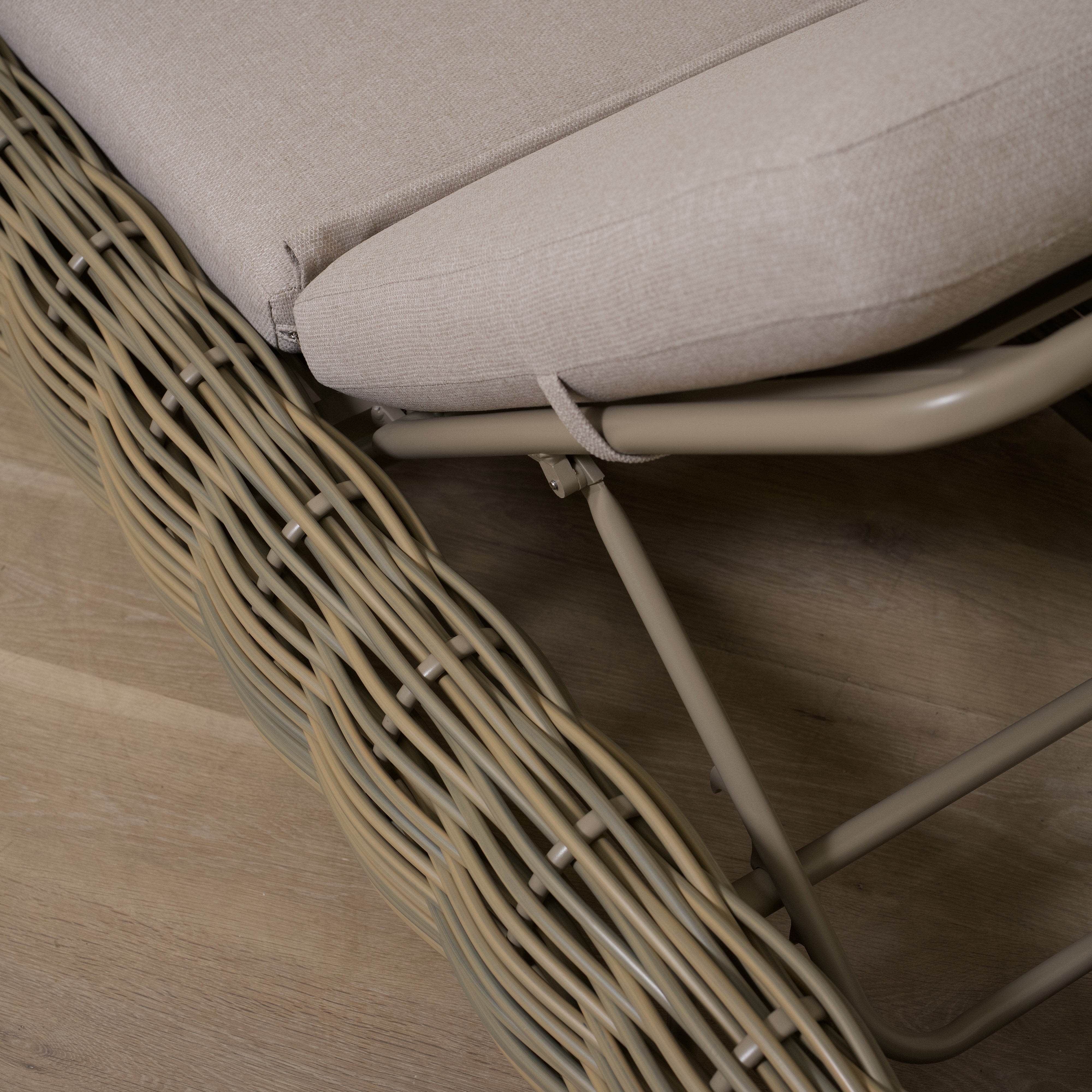 As Shown
Flax, Aluminum/Wicker