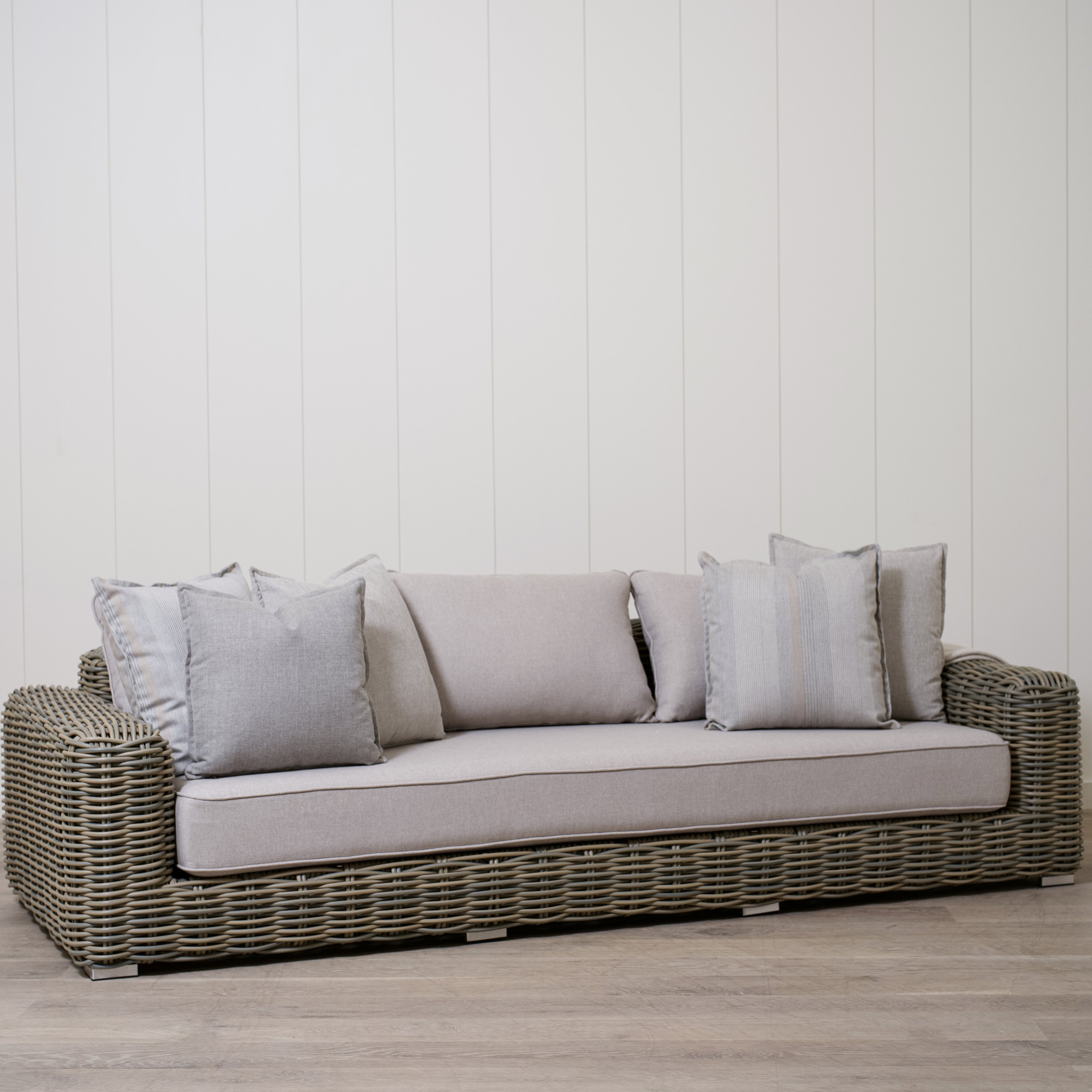 As Shown
Flax, Aluminum/Wicker