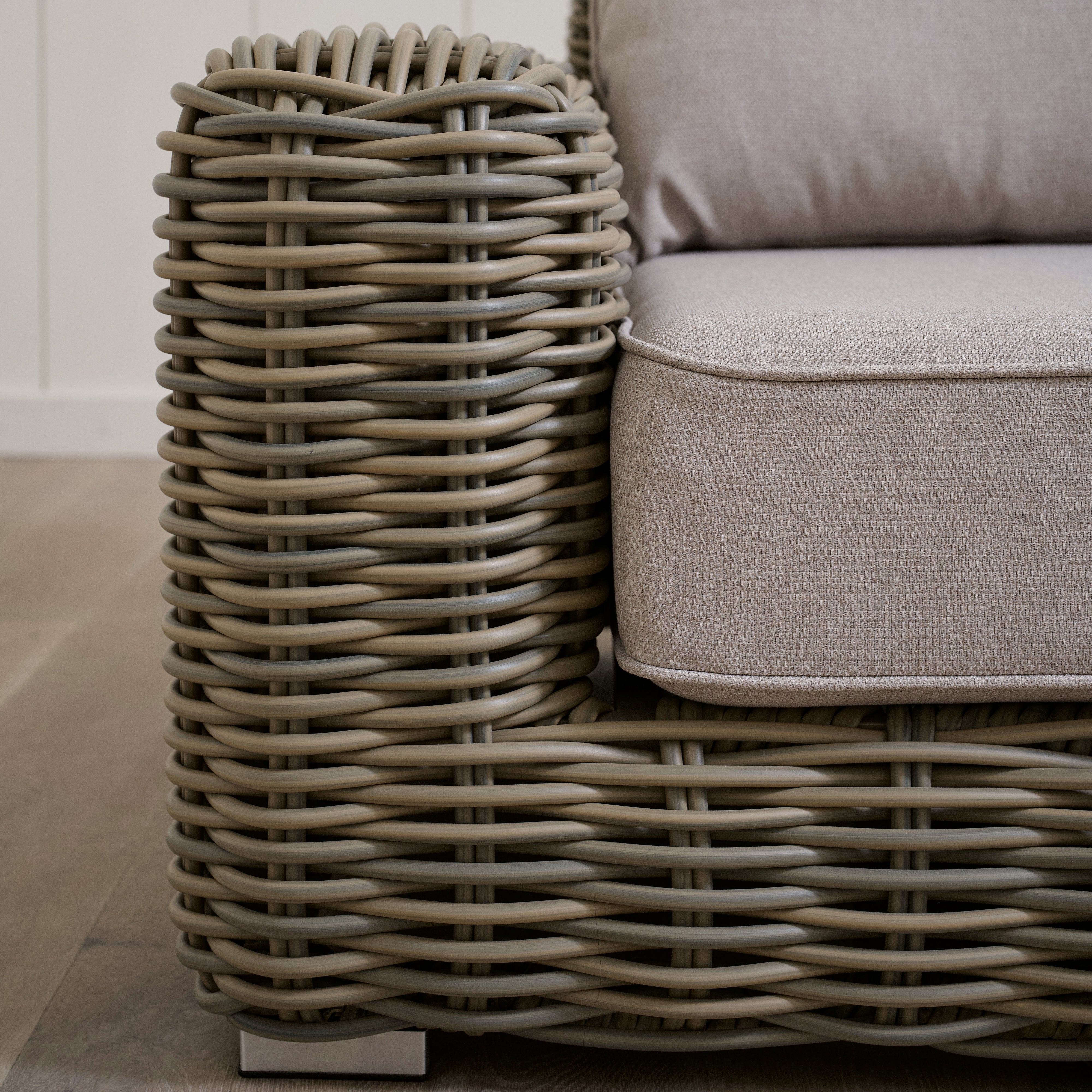 As Shown
Flax, Aluminum/Wicker