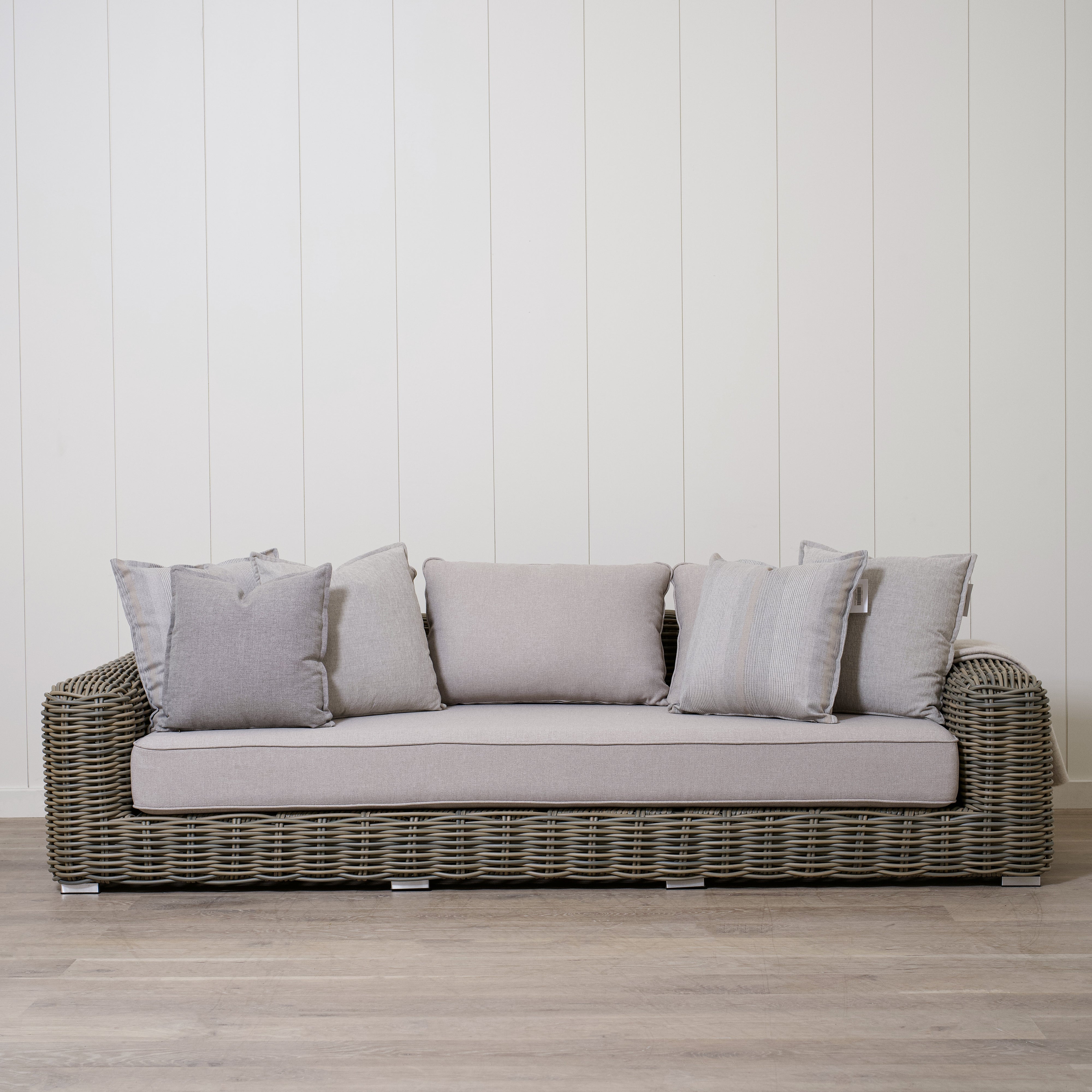 As Shown
Flax, Aluminum/Wicker