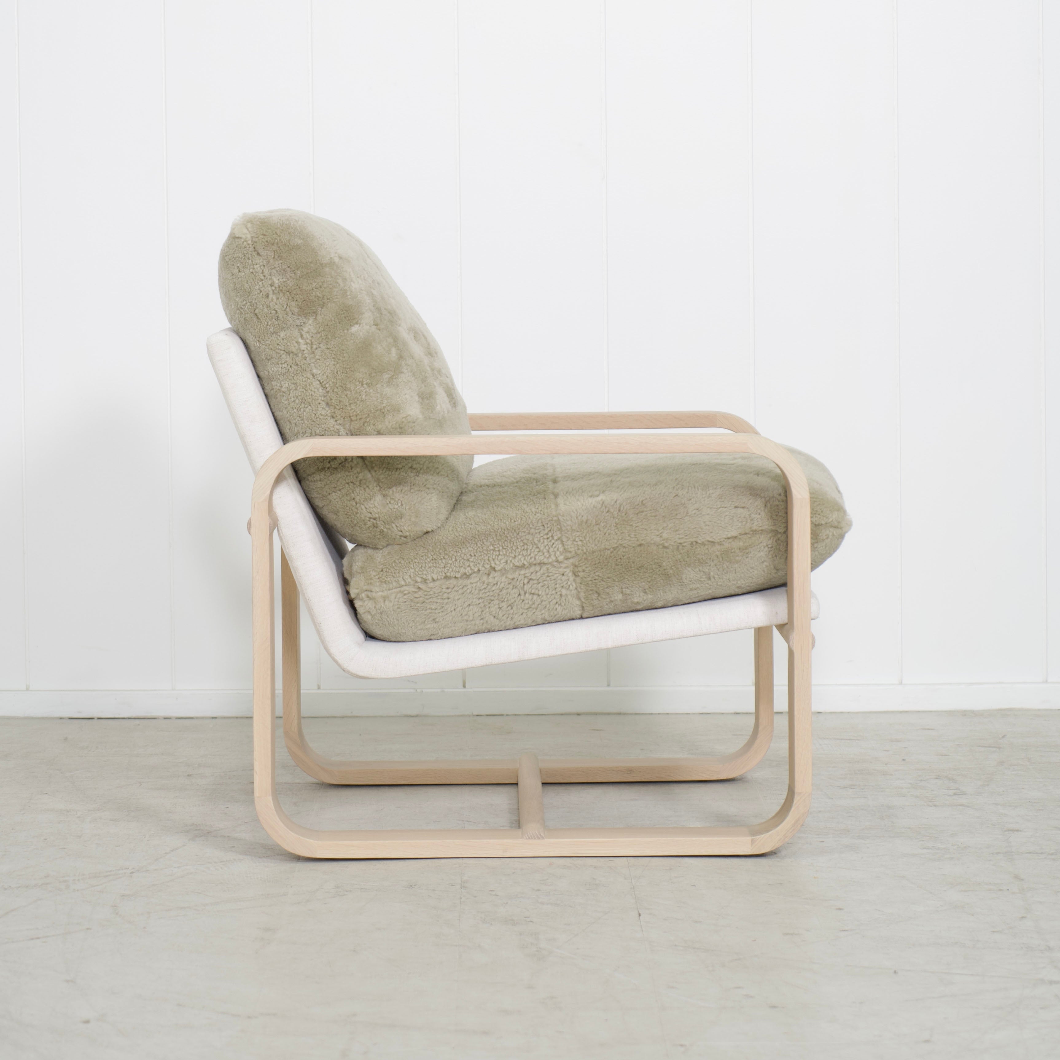 As Shown: in Dusty Beige Shearling, Nora snow frame and Mint White Natural oak.