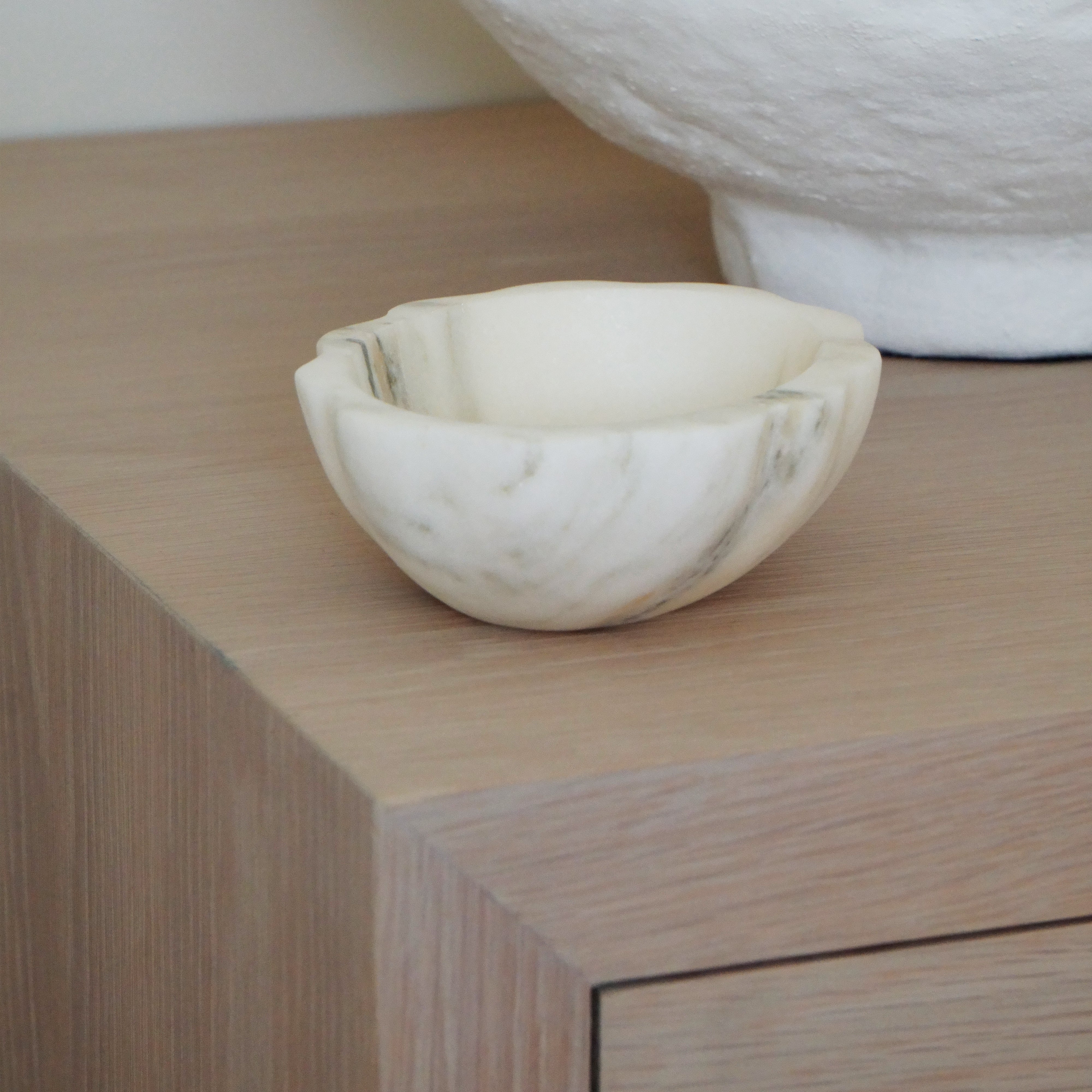 As Shown in Oriental Carrara White, Small