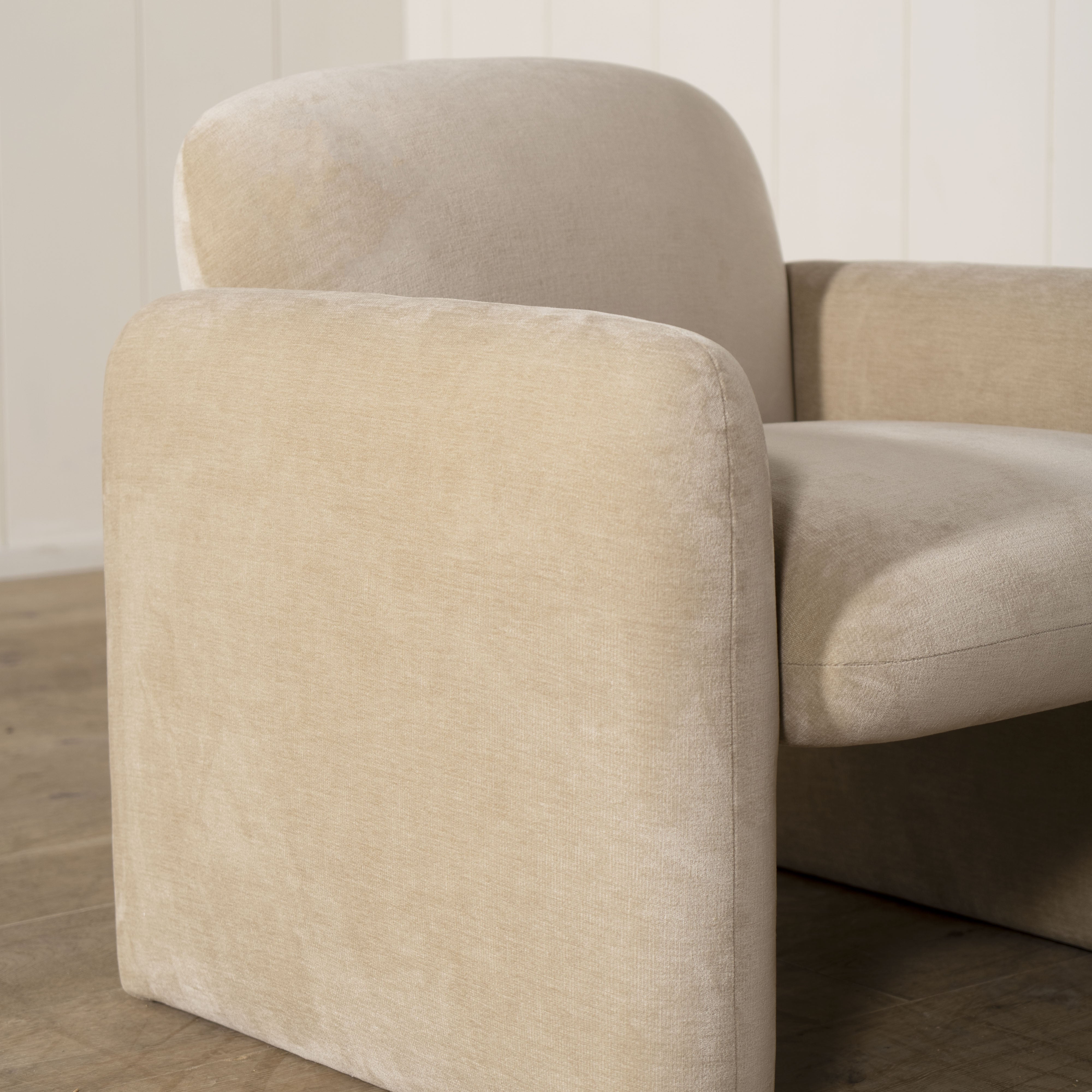 As Shown: in Canyon Sand.