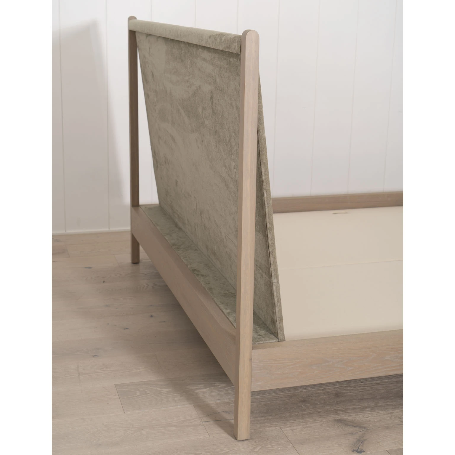 As Shown: Bellamy Moss, Mint White Super White