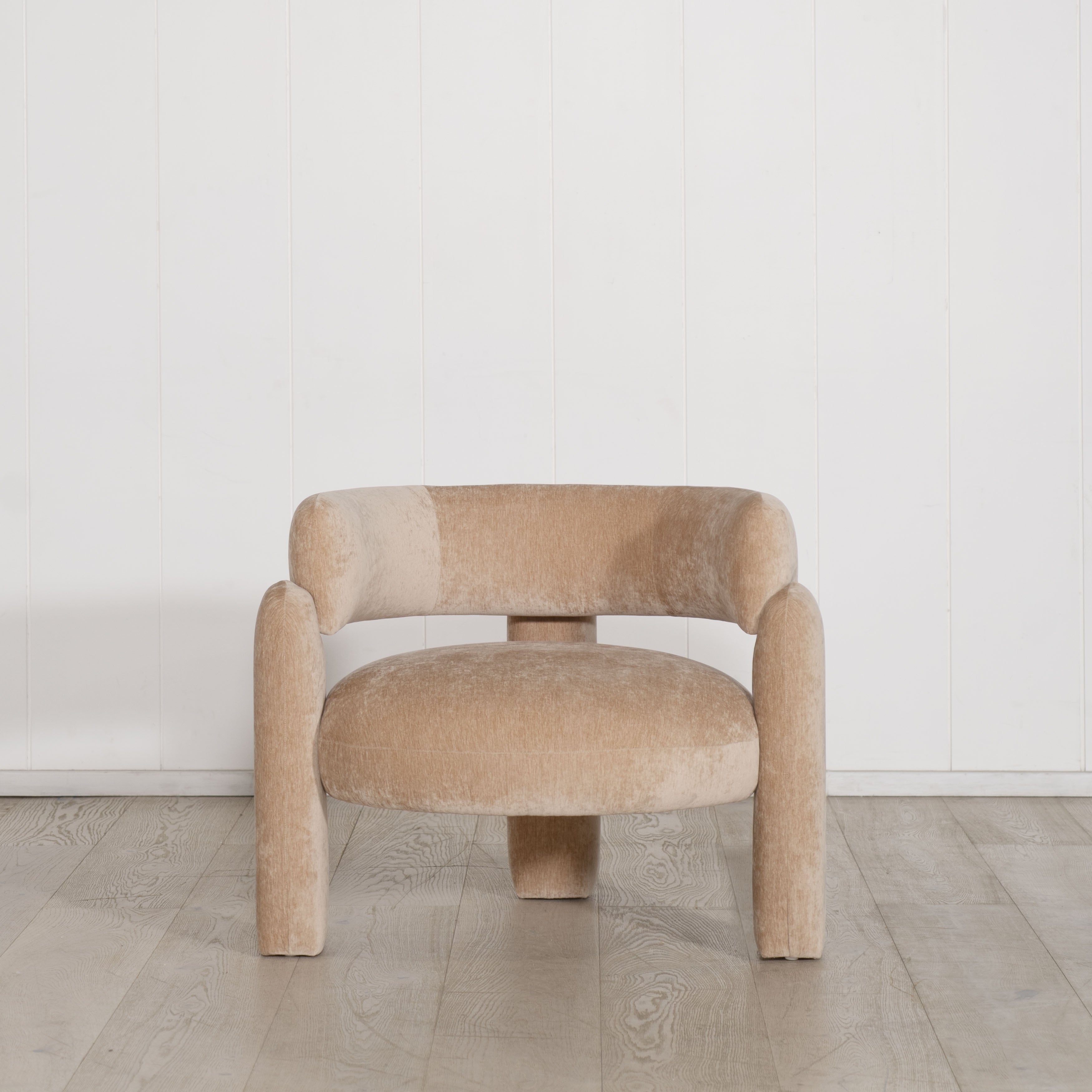 As Shown: in Lincoln Camel or Berber White.