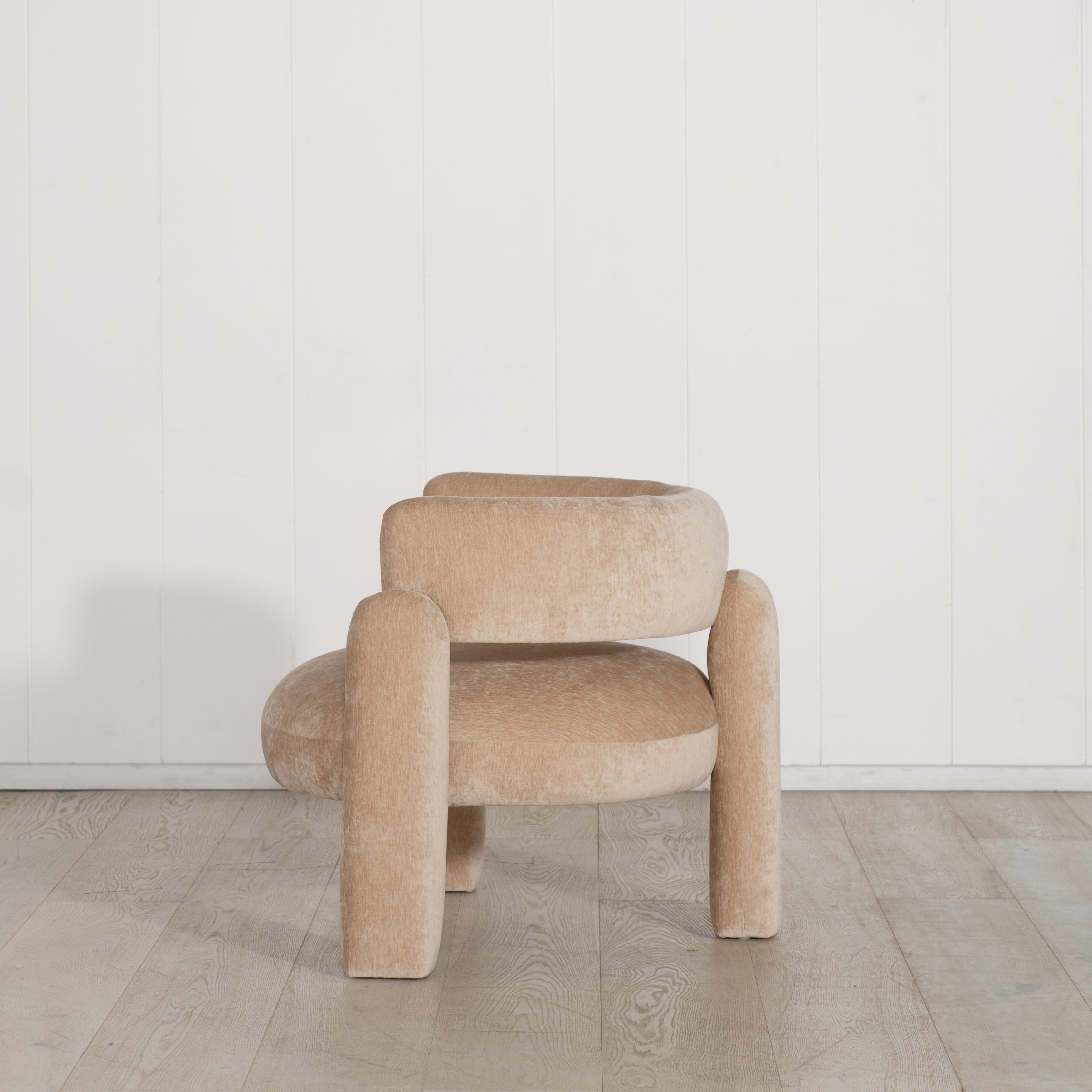 As Shown: in Lincoln Camel or Berber White.