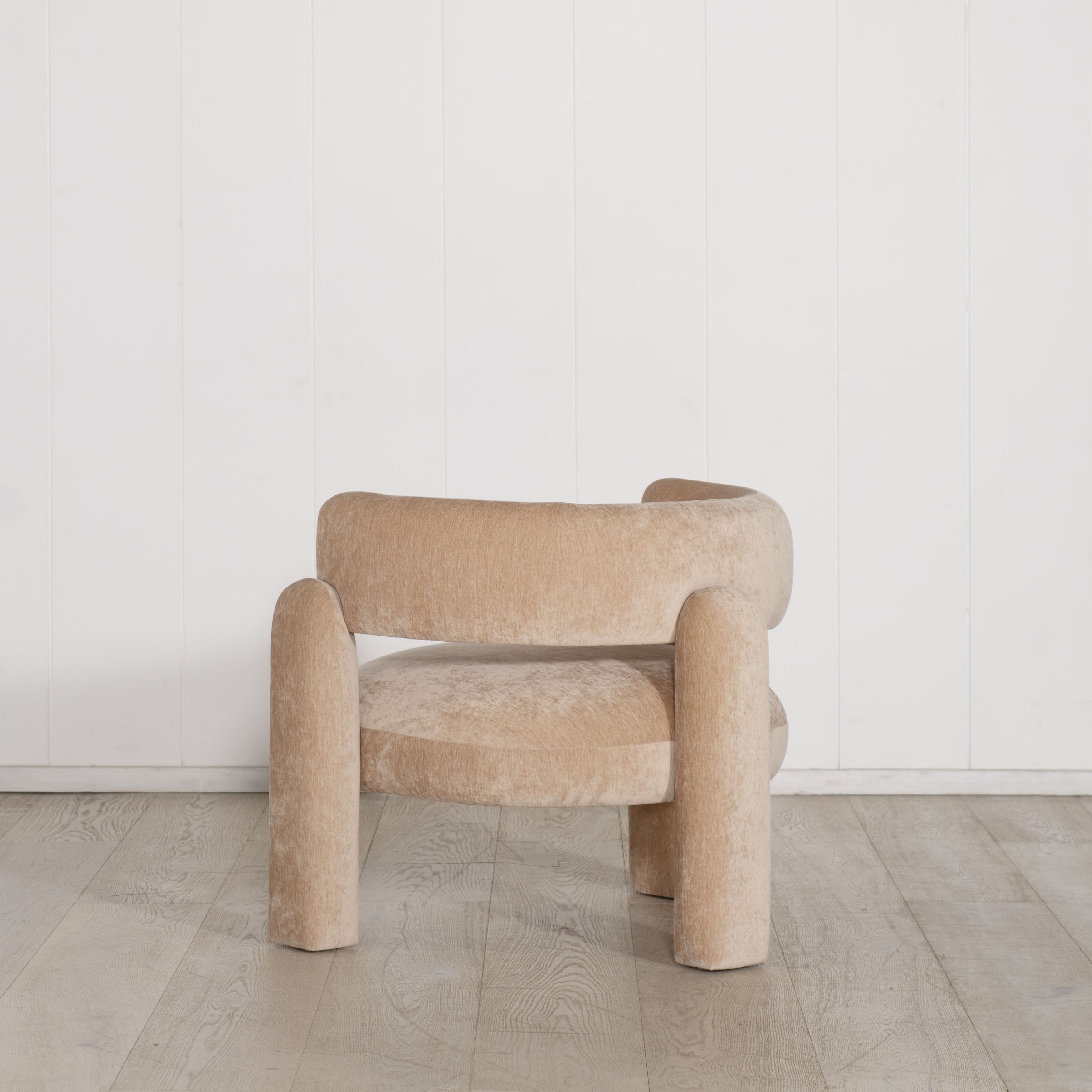 As Shown: in Lincoln Camel or Berber White.