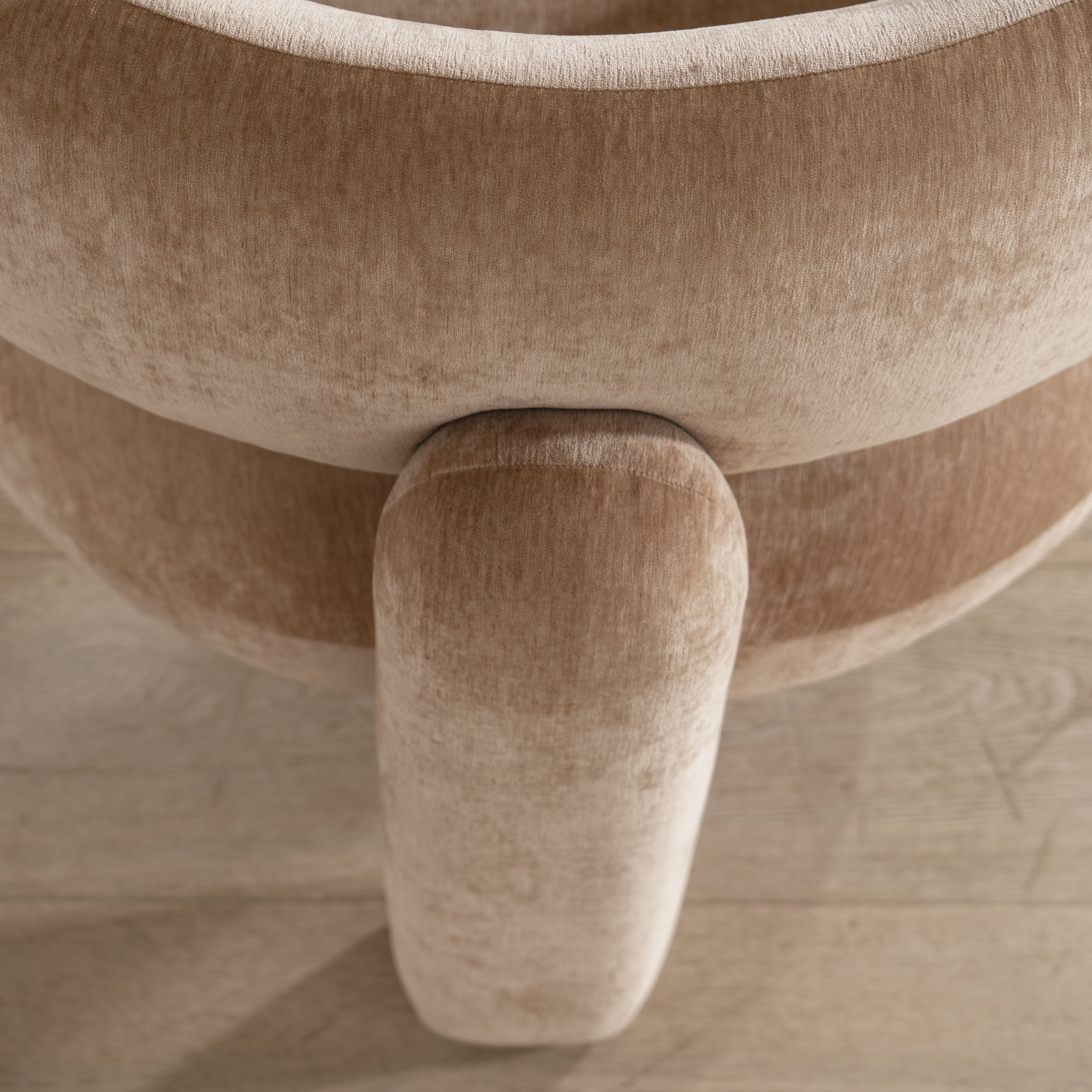 As Shown: in Lincoln Camel or Berber White.