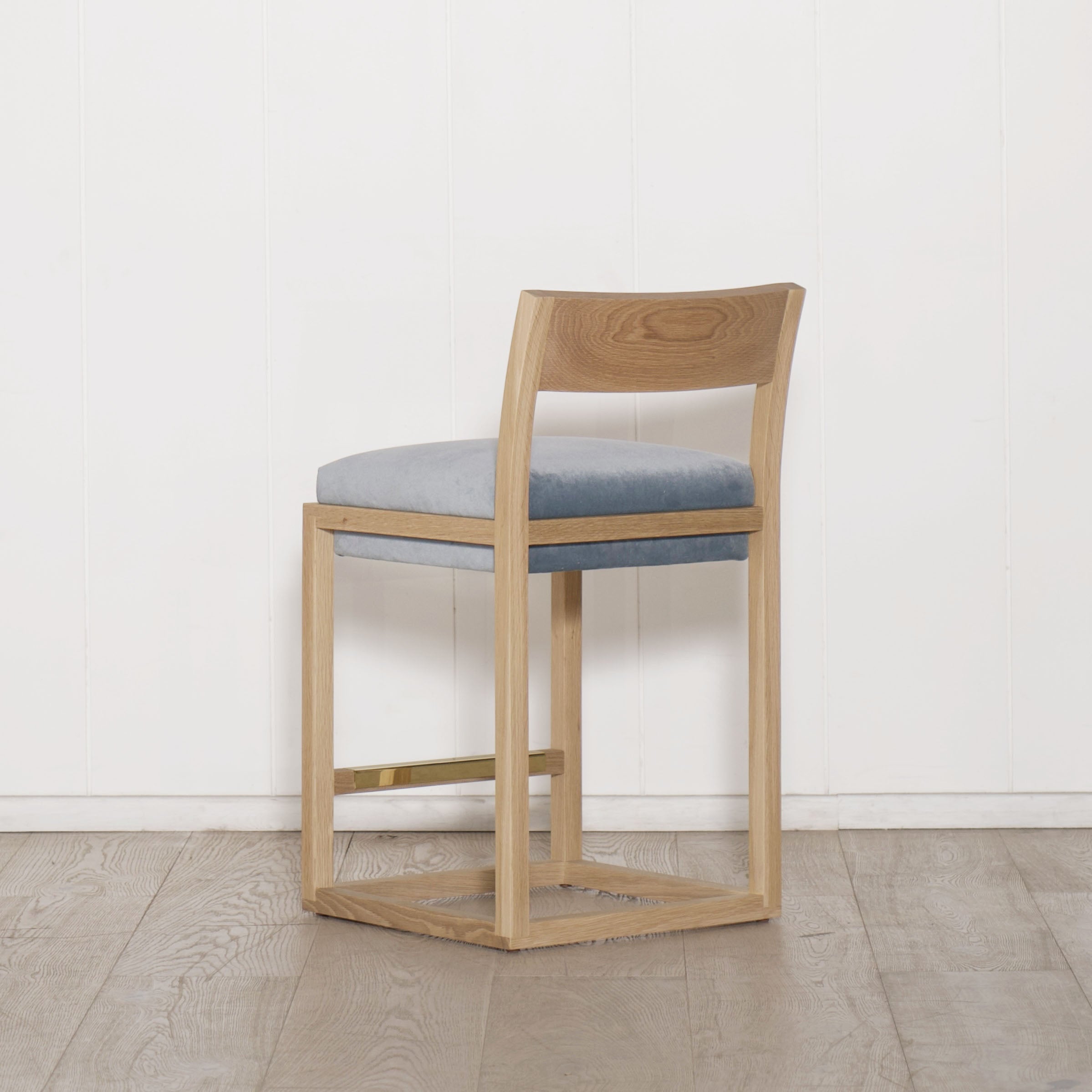 As Shown: Counter height: 18"W x 20"D x 33"H | Fabric: COM Sky Steel | Finish: Natural