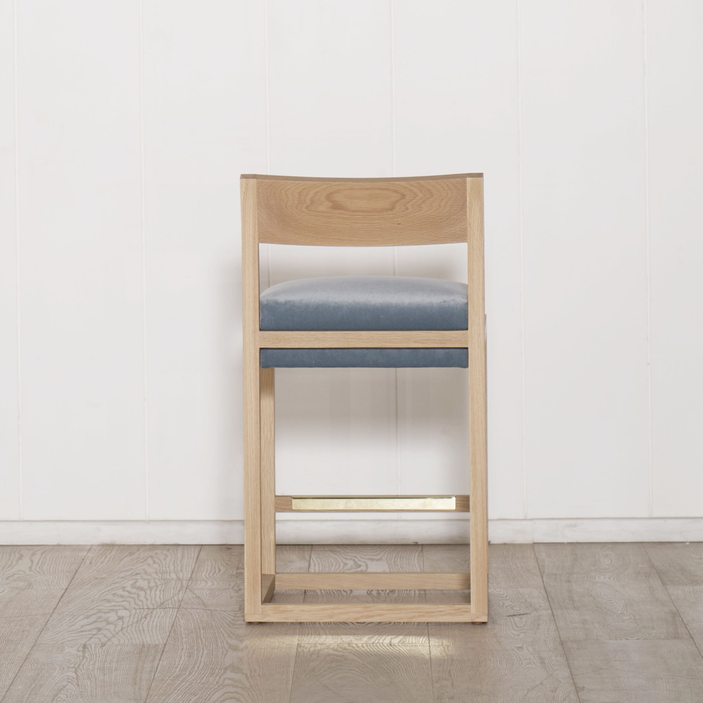 As Shown: Counter height: 18"W x 20"D x 33"H | Fabric: COM Sky Steel | Finish: Natural