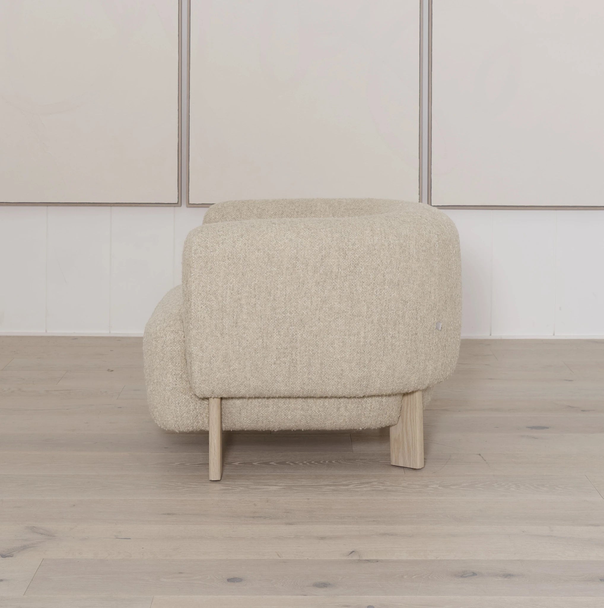 Palm Chair, Muskoka Living Collection - Shown in Berber Natural. Oak finished in Mint White / Natural