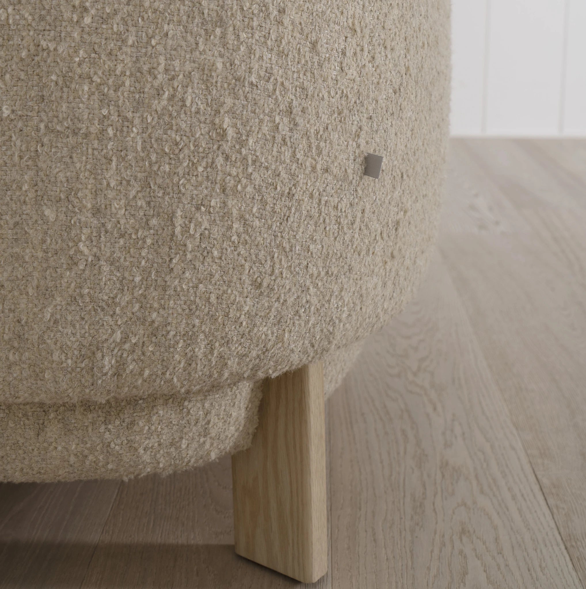 Palm Chair, Muskoka Living Collection - Shown in Berber Natural. Oak finished in Mint White / Natural
