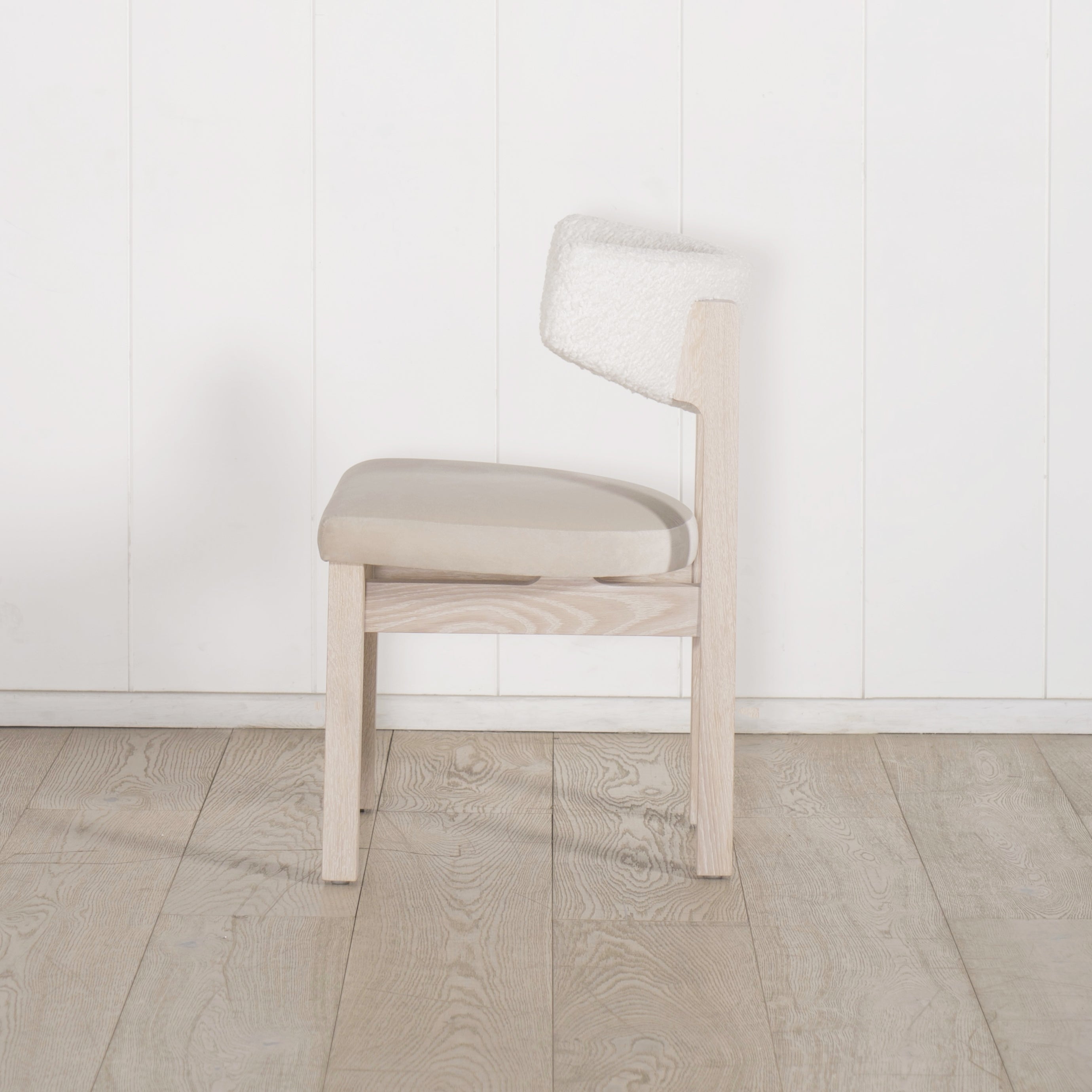 Sheepskin White back, Sky Flax seat. Mint White Super White oak