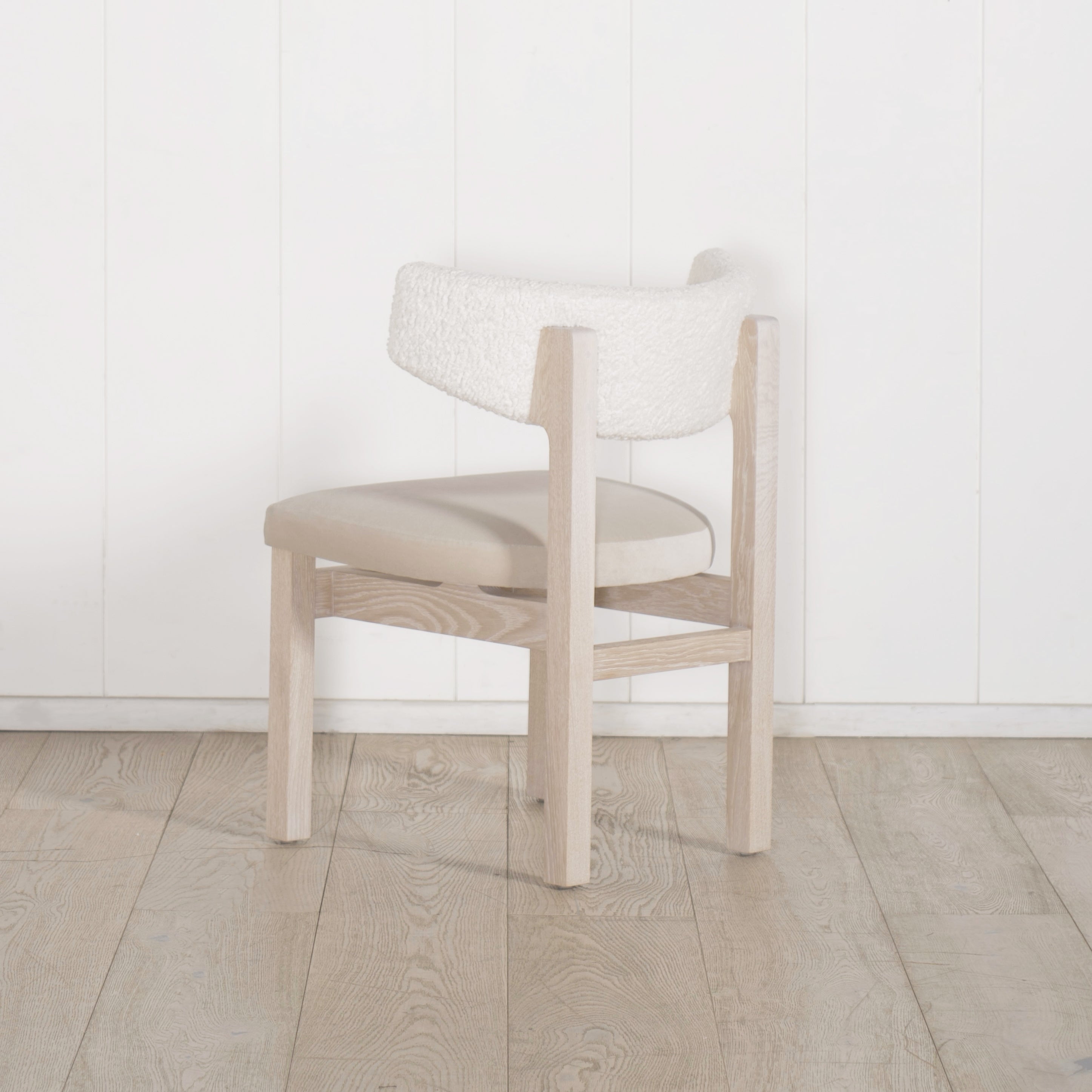 Sheepskin White back, Sky Flax seat. Mint White Super White oak