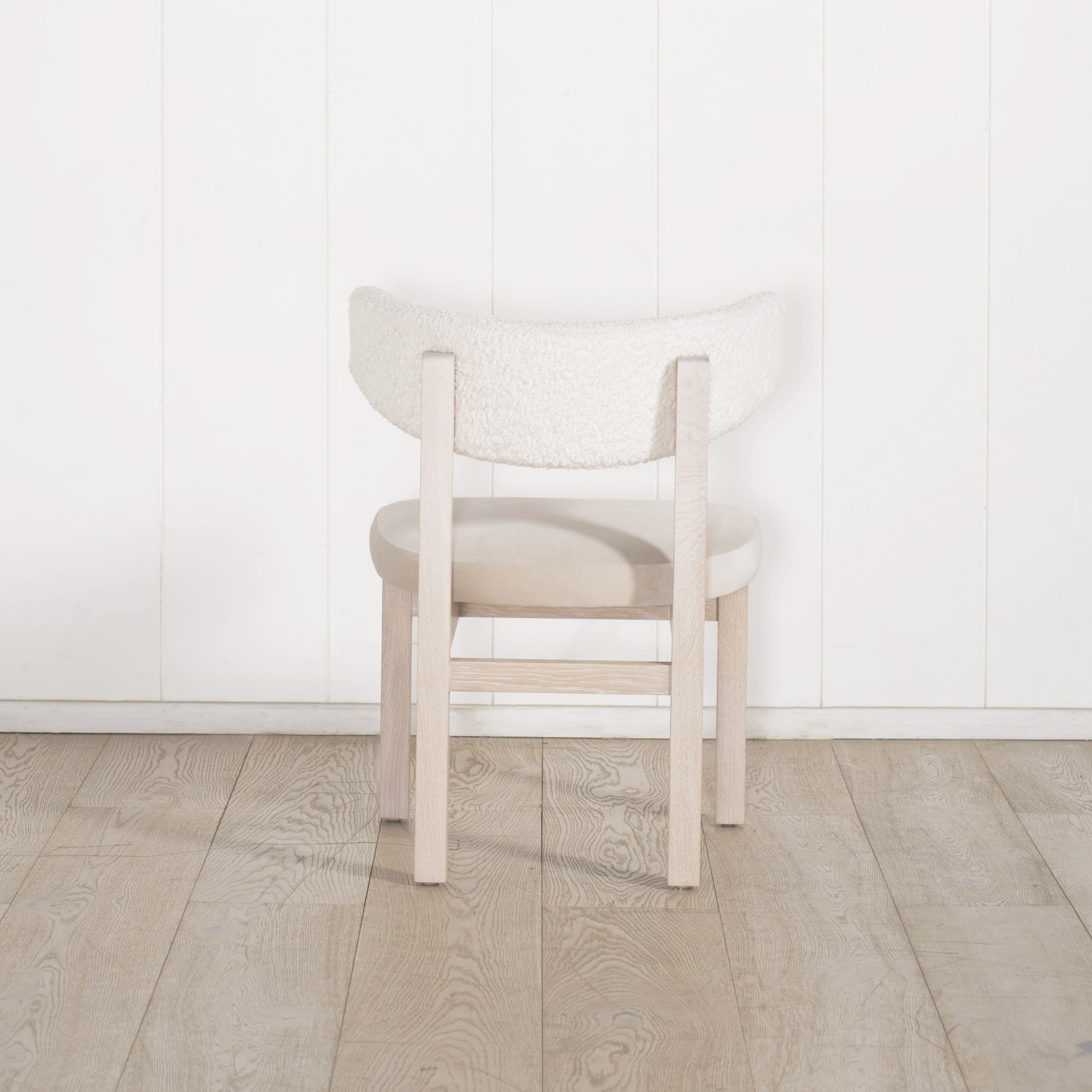 Sheepskin White back, Sky Flax seat. Mint White Super White oak