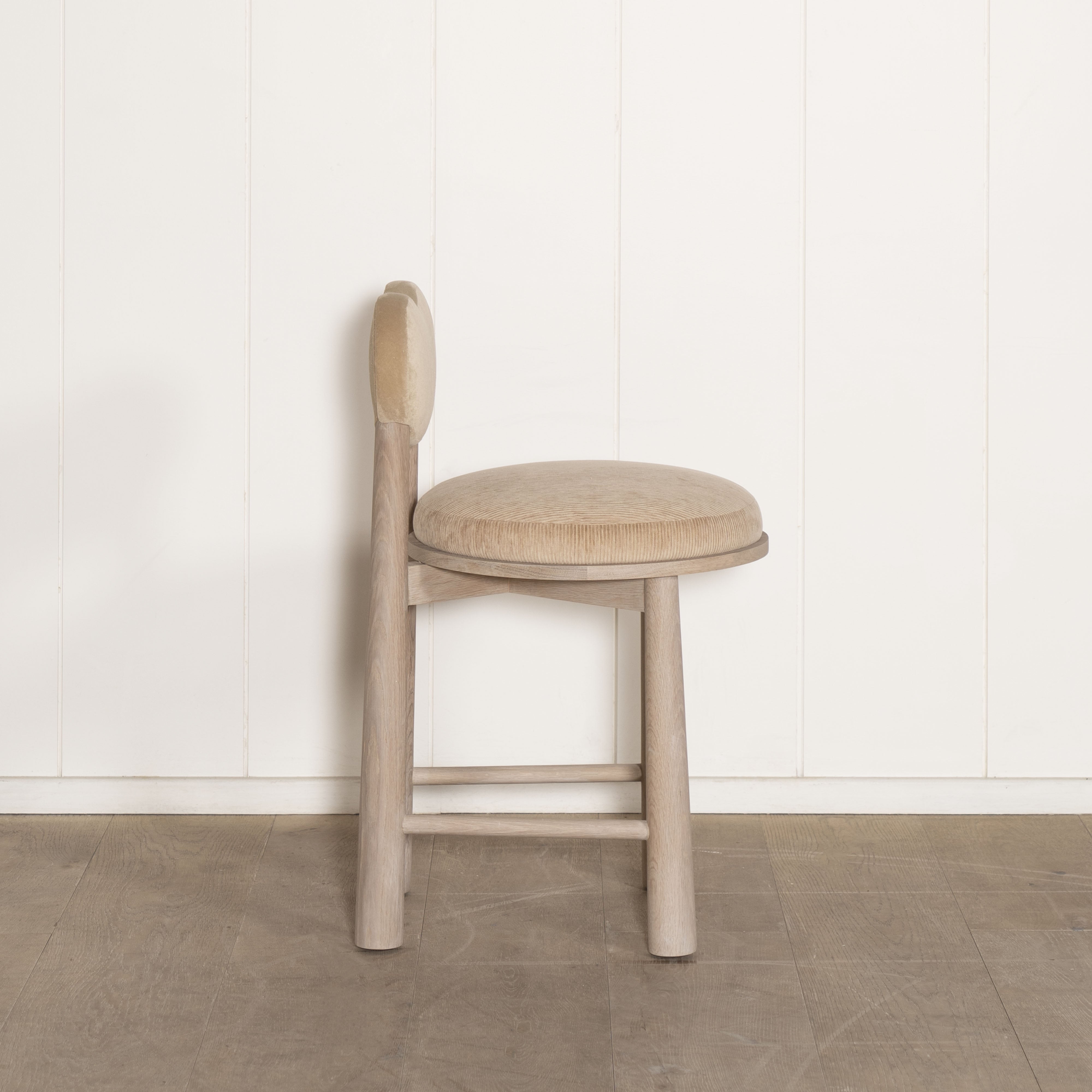 As Shown: in Sky Hemp back and Mila Cashew seat. Oak finished in Mint White Natural.