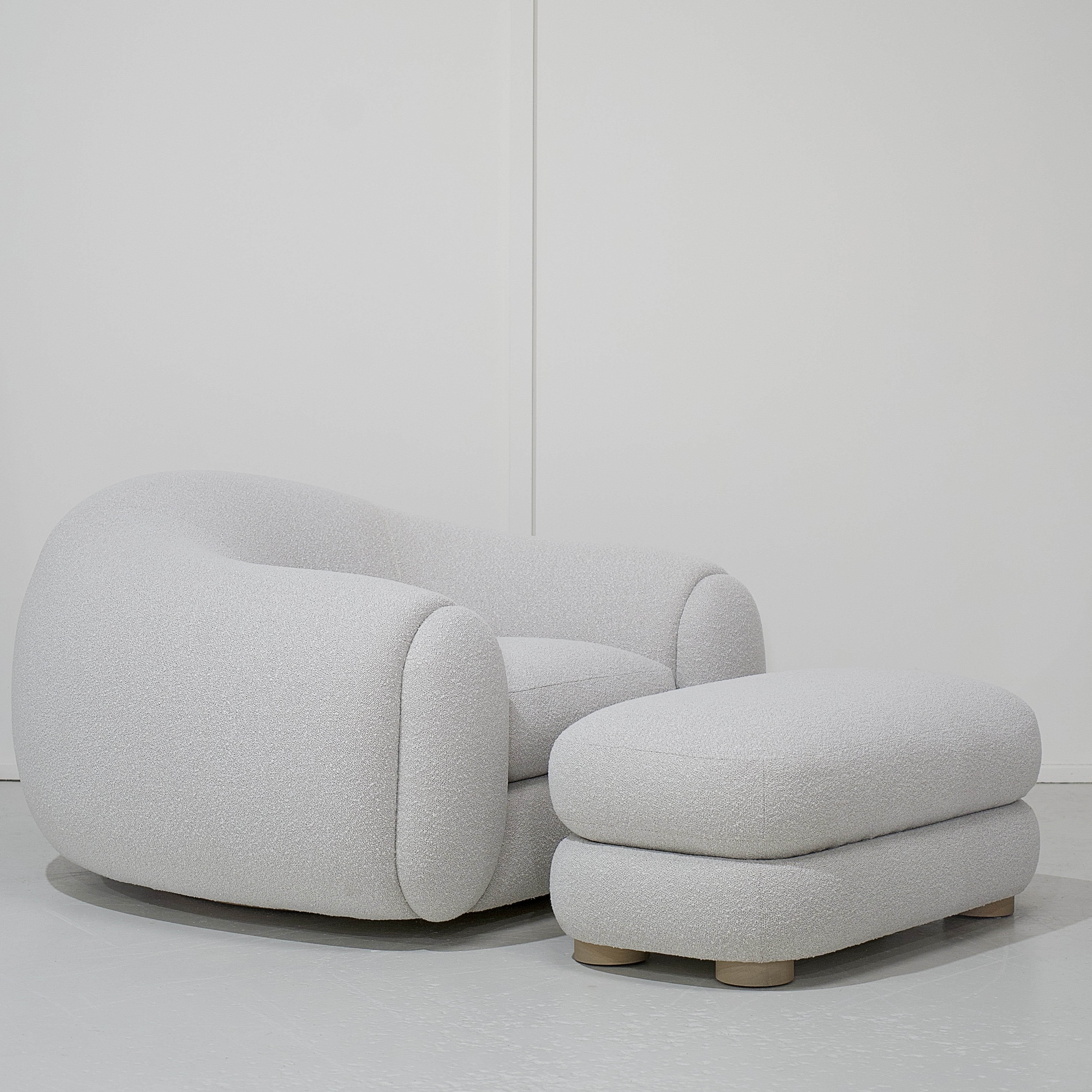 As Shown: 38"L x 20"D x 18"H | Style: Upholstered | Fabric: Marsh Oats | Finish: Natural