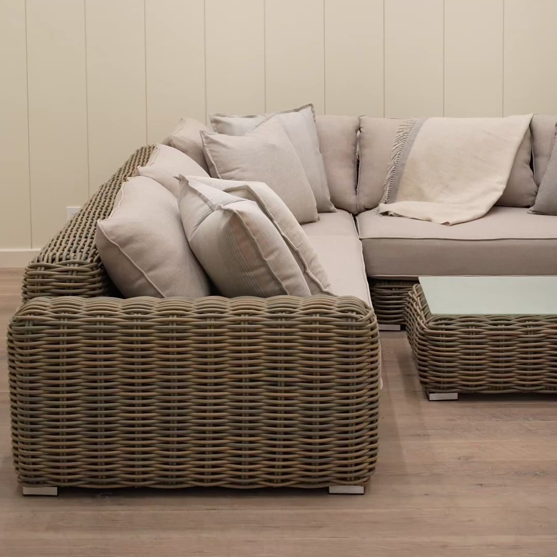 As Shown
Flax, Aluminum/Wicker