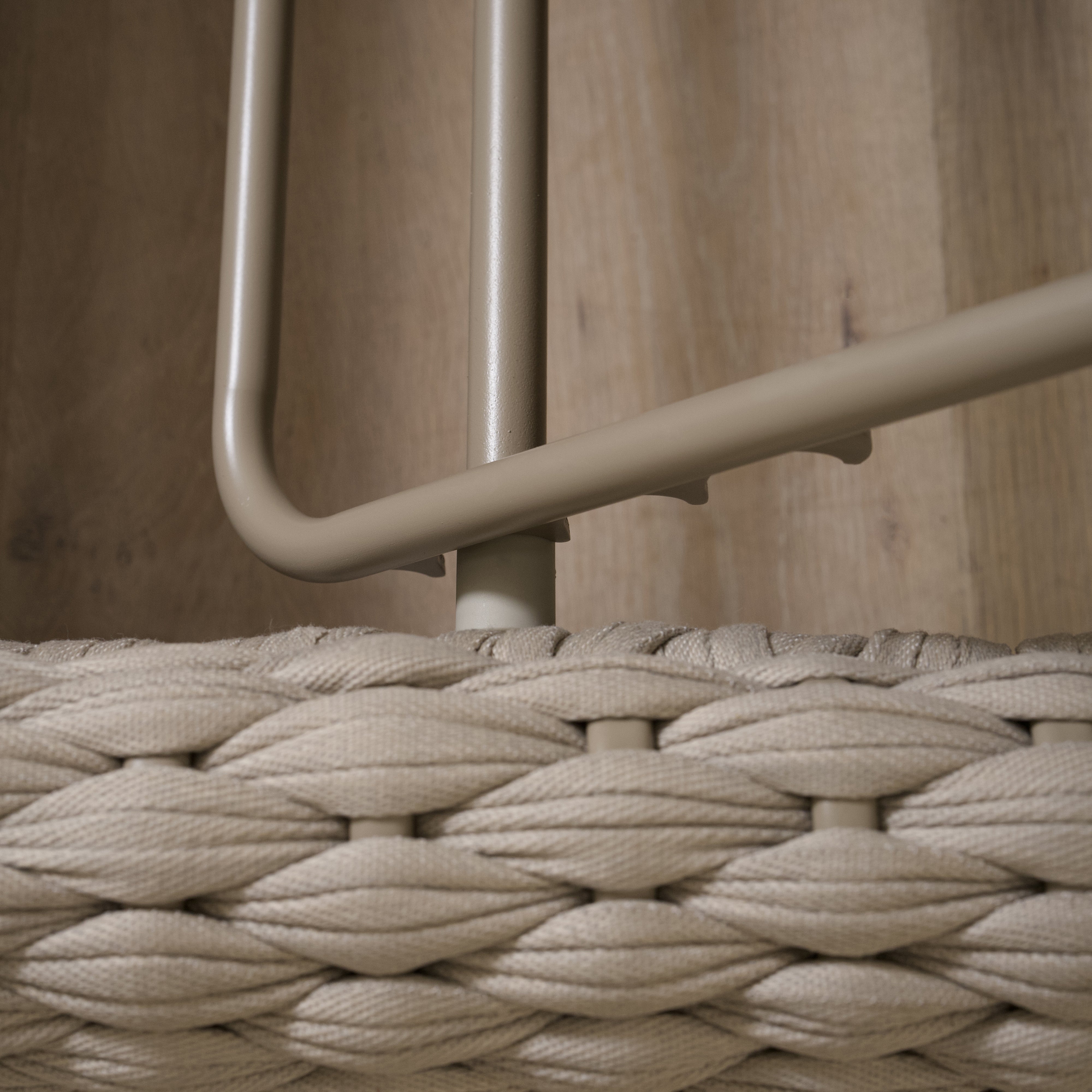 As Shown
Flax, Aluminum/Rope