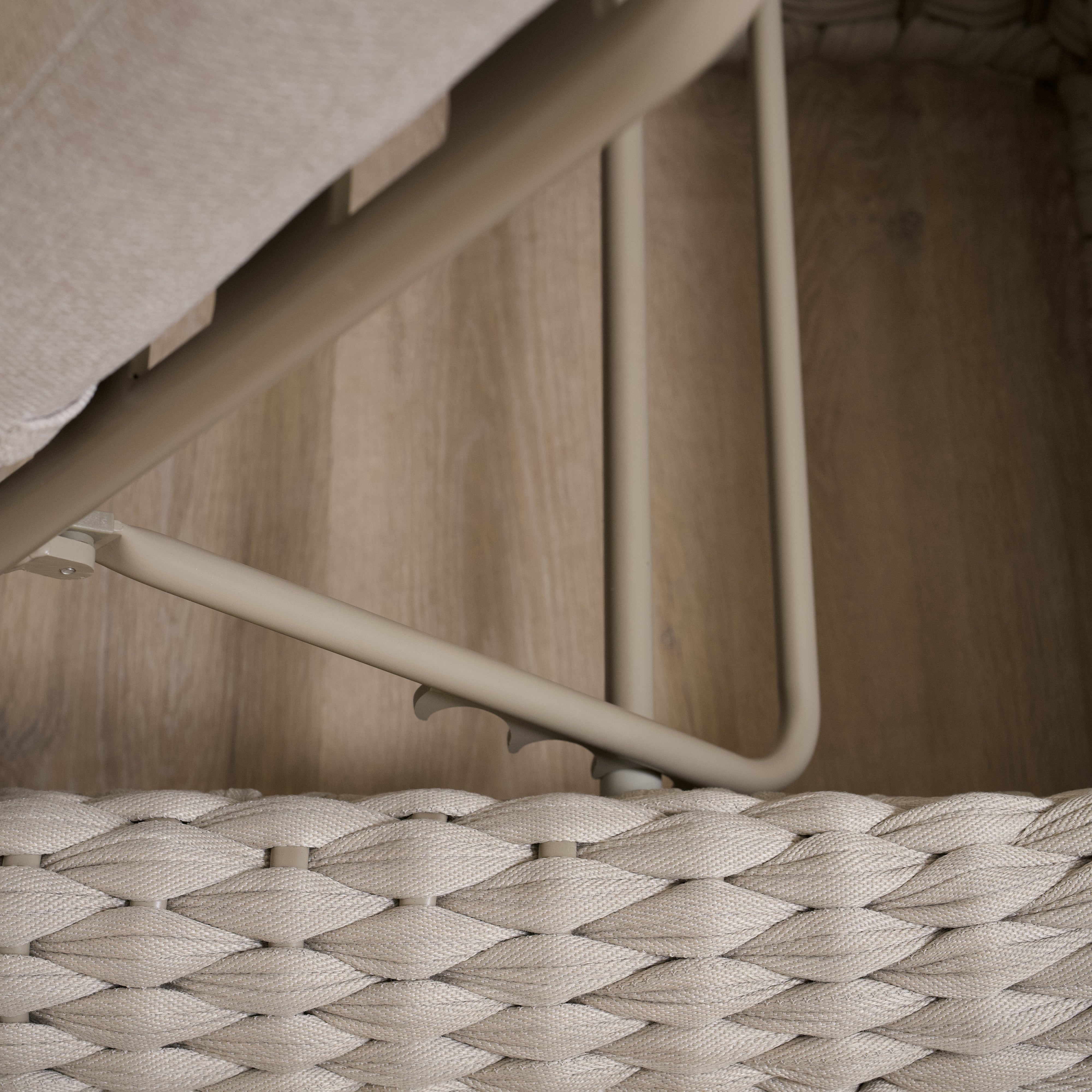 As Shown
Flax, Aluminum/Rope